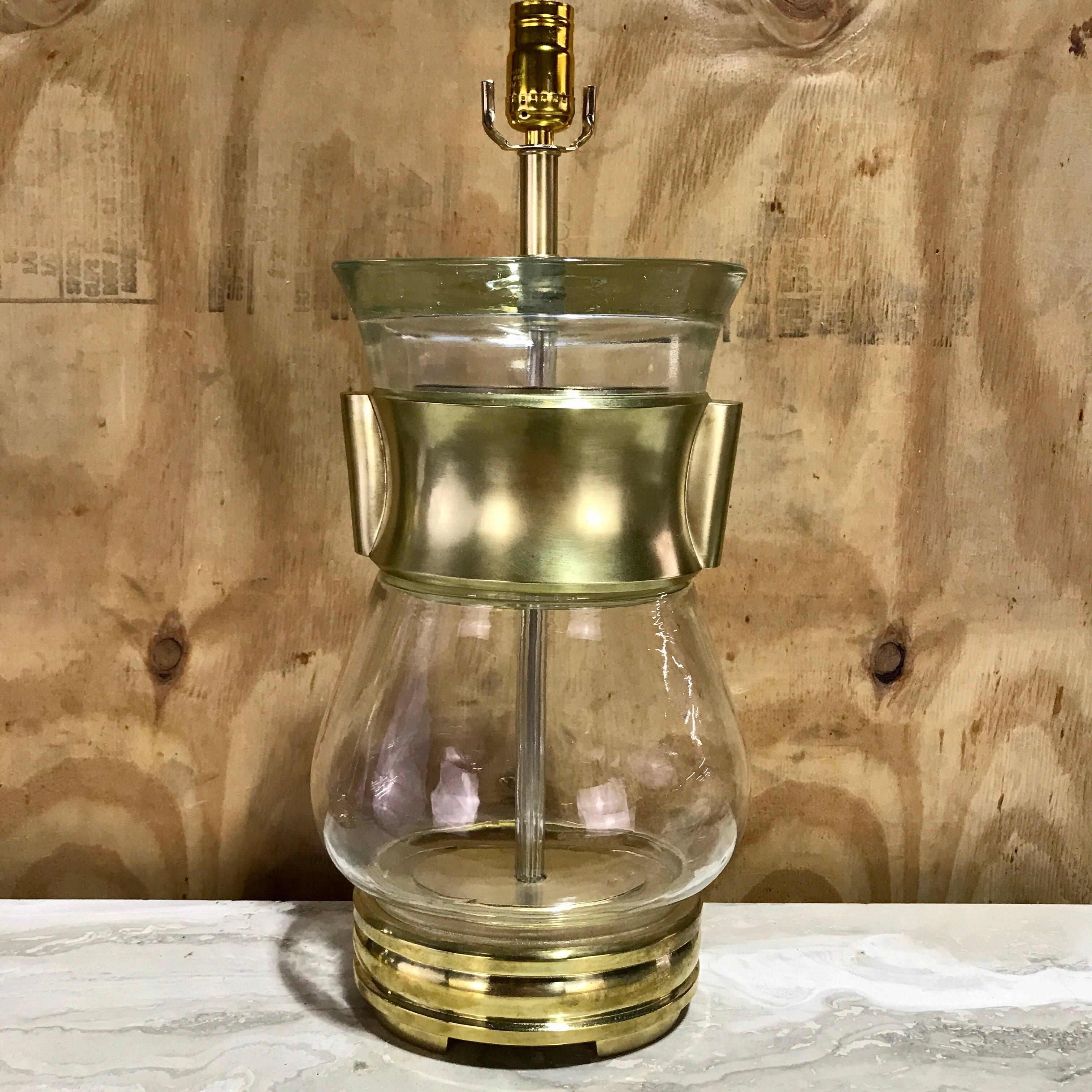 Pair of Midcentury Hu Style Brass and Murano Glass Lamps In Excellent Condition In West Palm Beach, FL