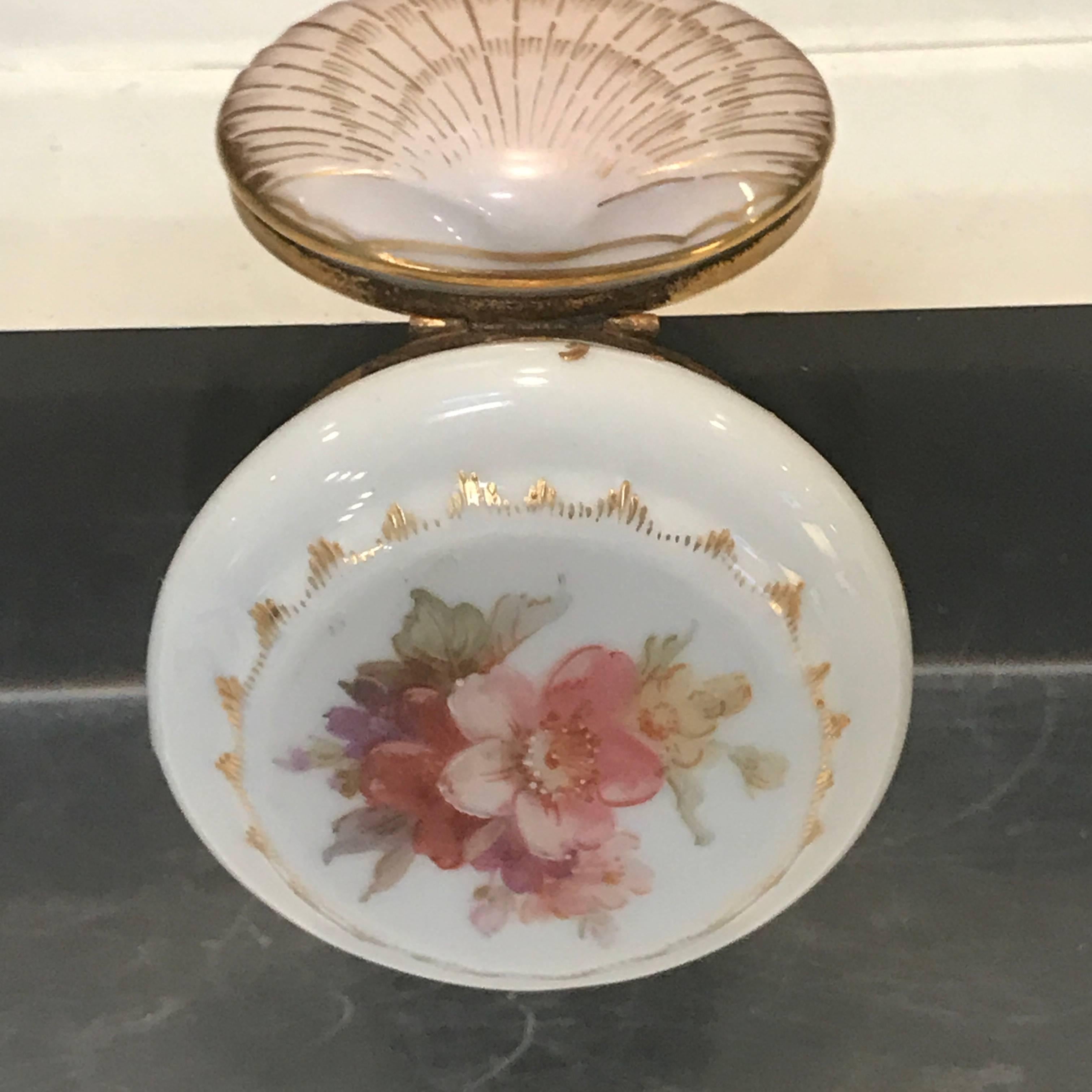 19th Century KPM Shell and Flower Motif Cabinet or Patch Box For Sale