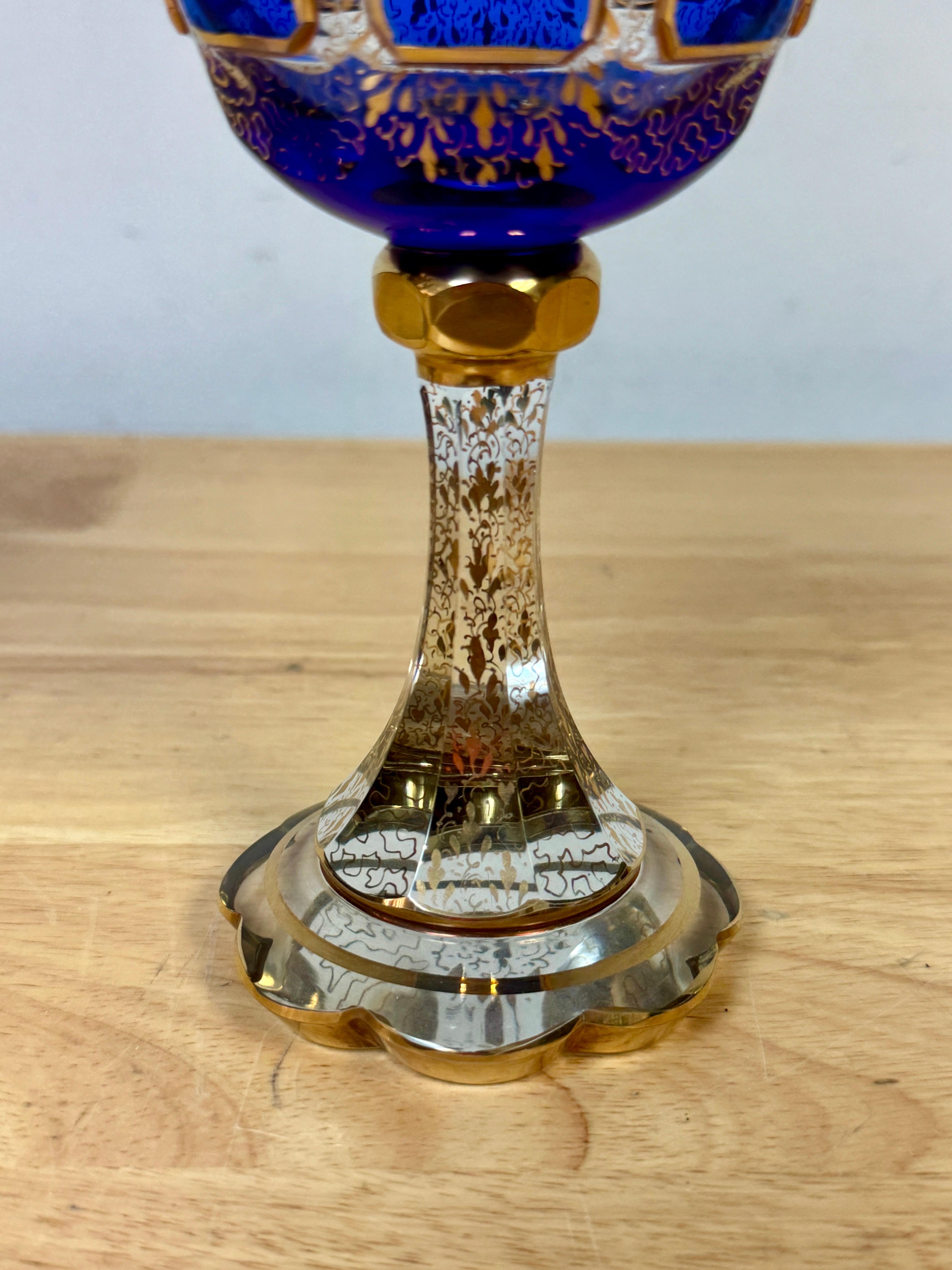 Dieci calici Moser con pannello in cobalto smaltato d'oro, anni '30 ca. in vendita 10