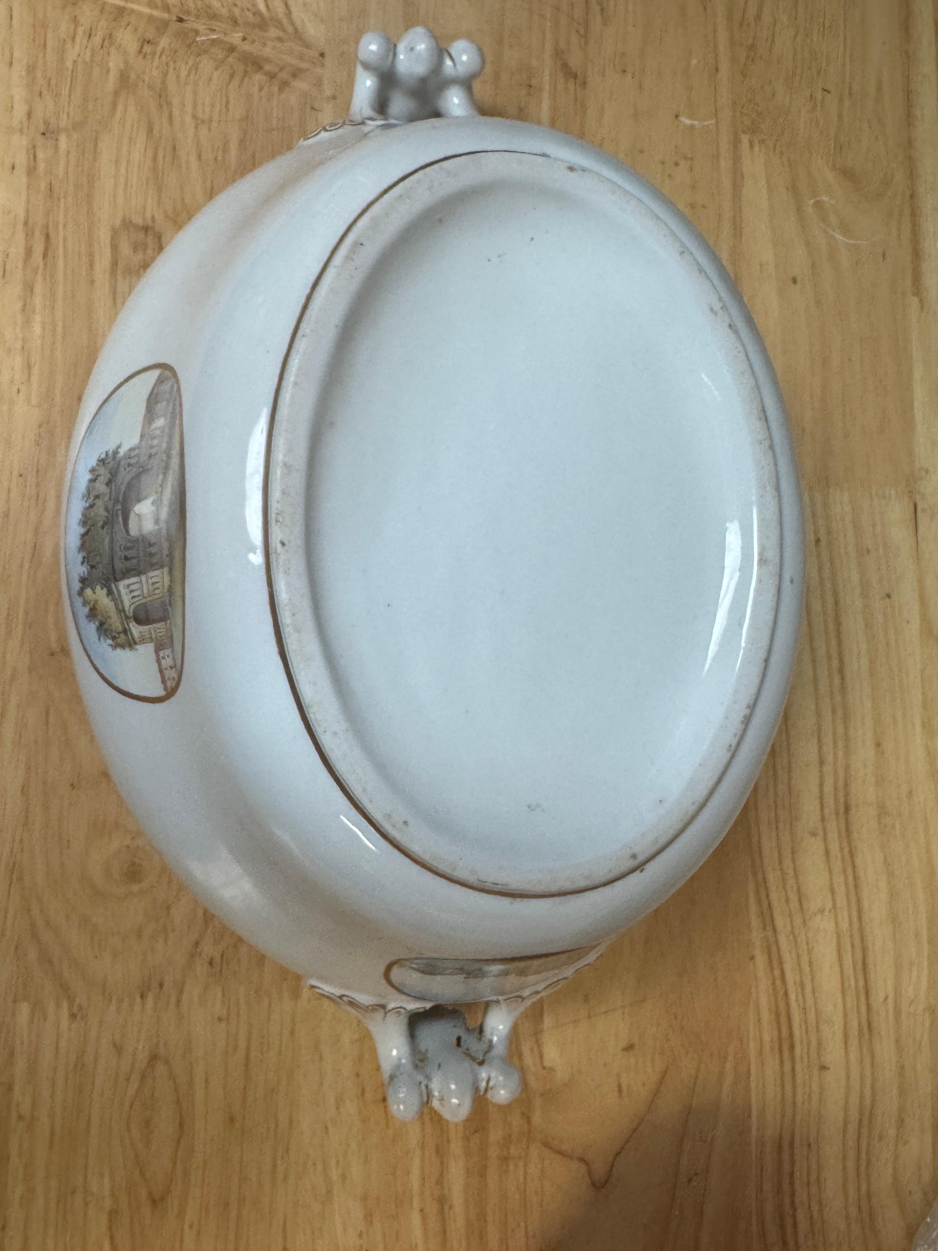 Soupière topographique Grand Tour du 18e siècle en porcelaine de Naples en vente 9