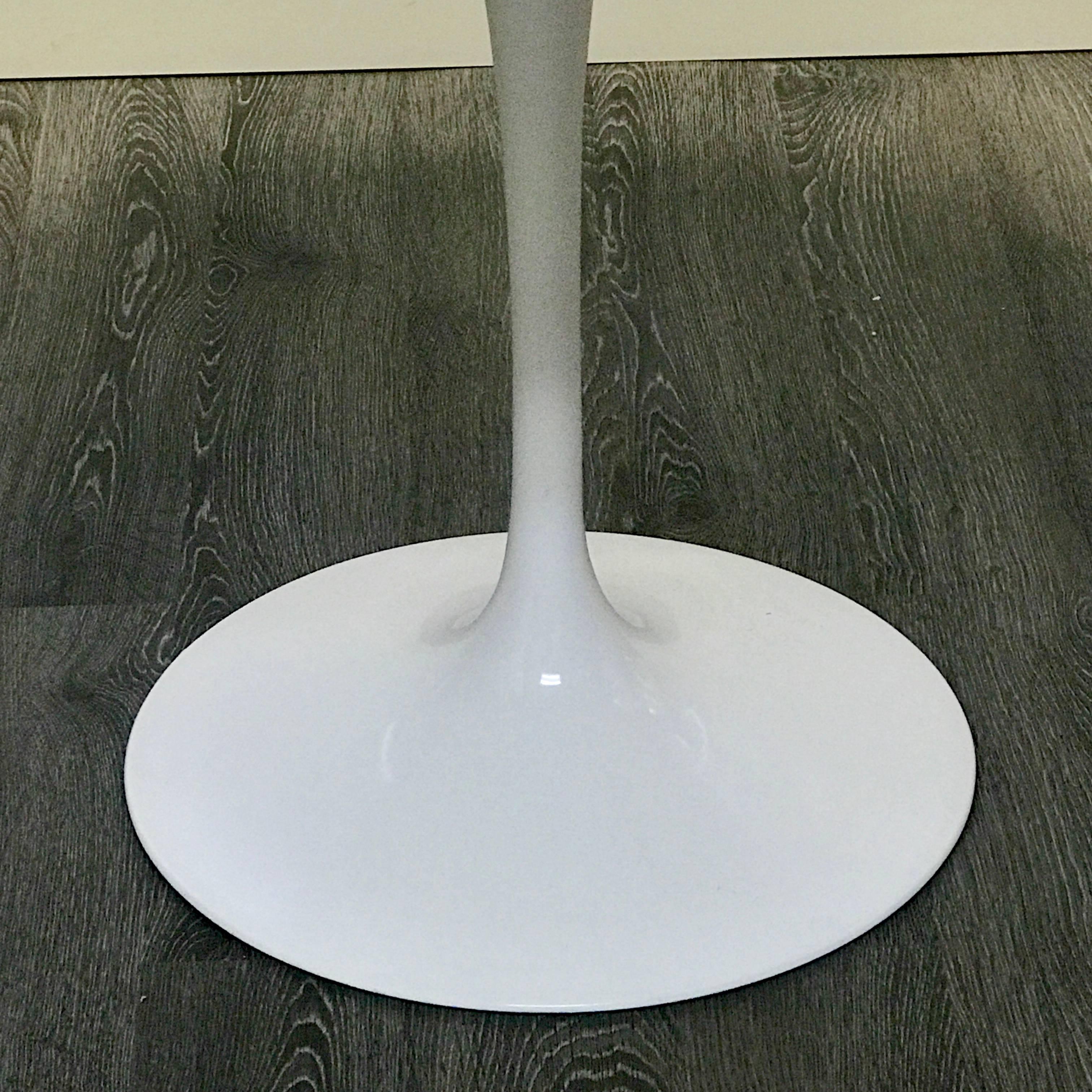 Modern Eero Saarinen for Knoll International Tulip Dining Table
