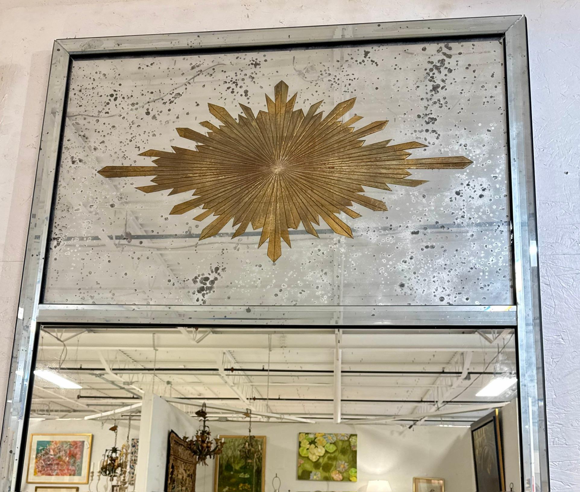 Néoclassique Miroir Trumeau Eglomise Sunburst de style Maison Jansen