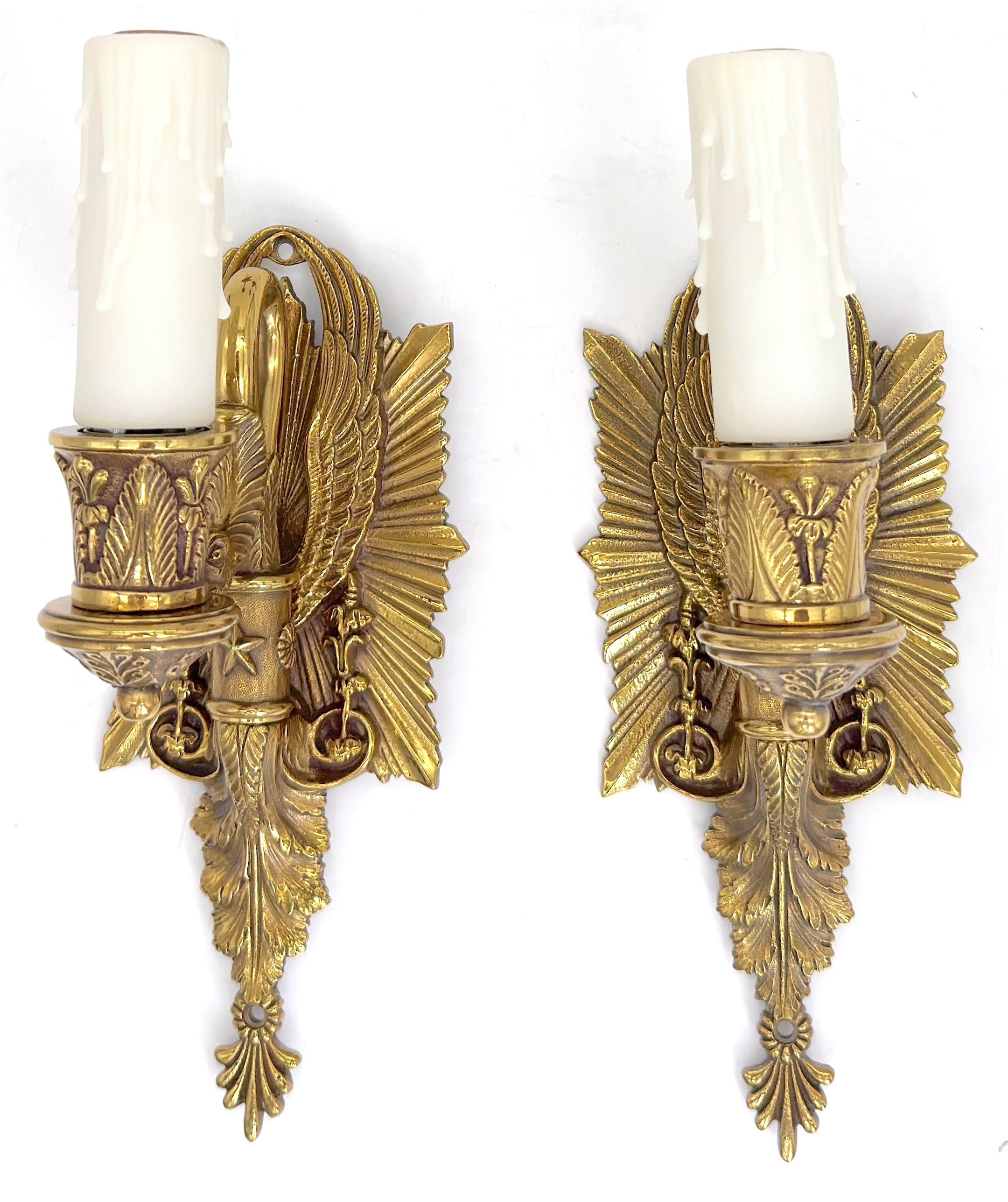 20th Century Pair of Diminutive Neoclassical Bronze Wall Sconces, Attributed P.E. Guerin For Sale
