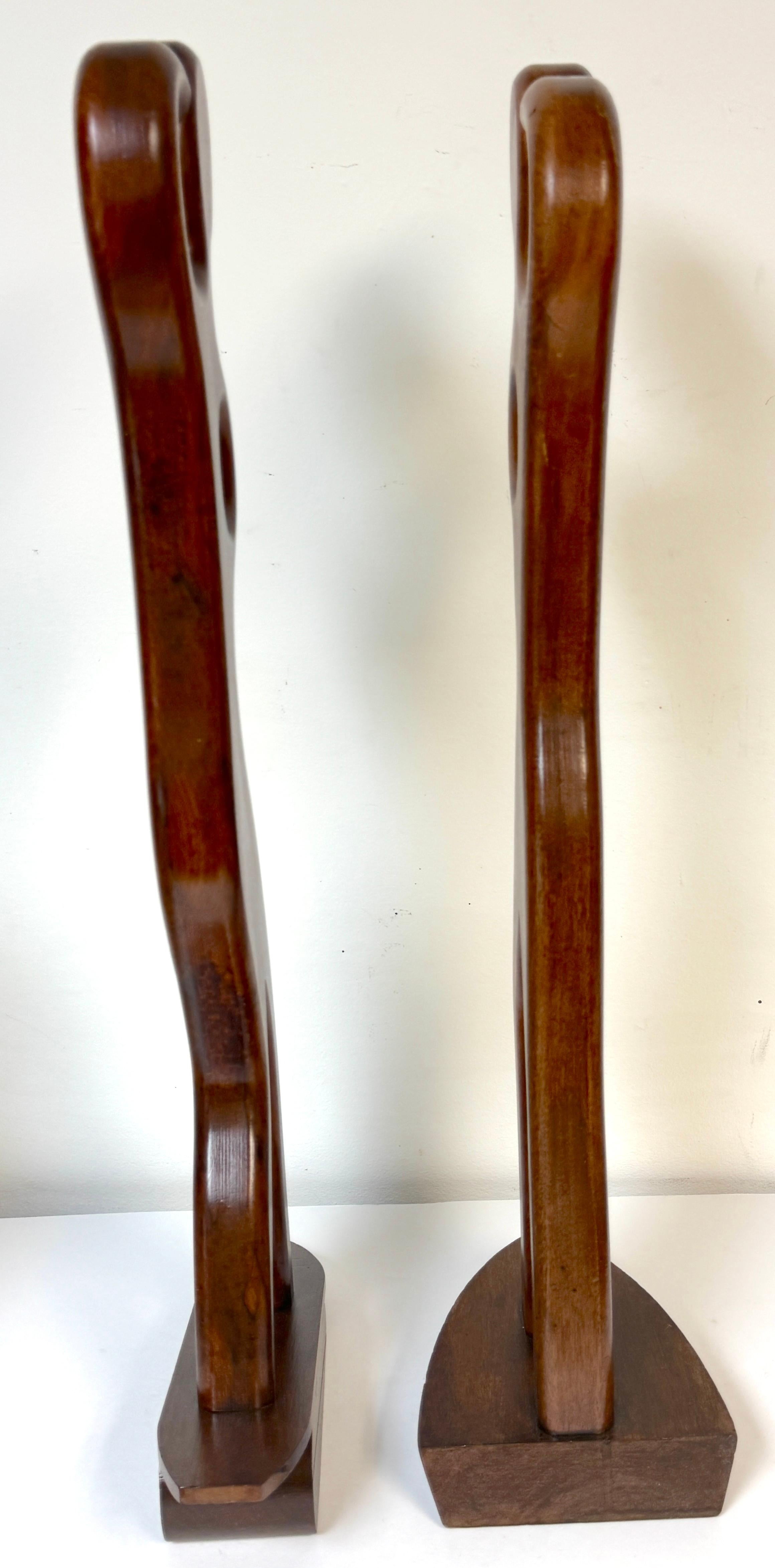 Coppia di sculture in teak di William Westenhaver per Witco - Il diportista e il surfista in vendita 1
