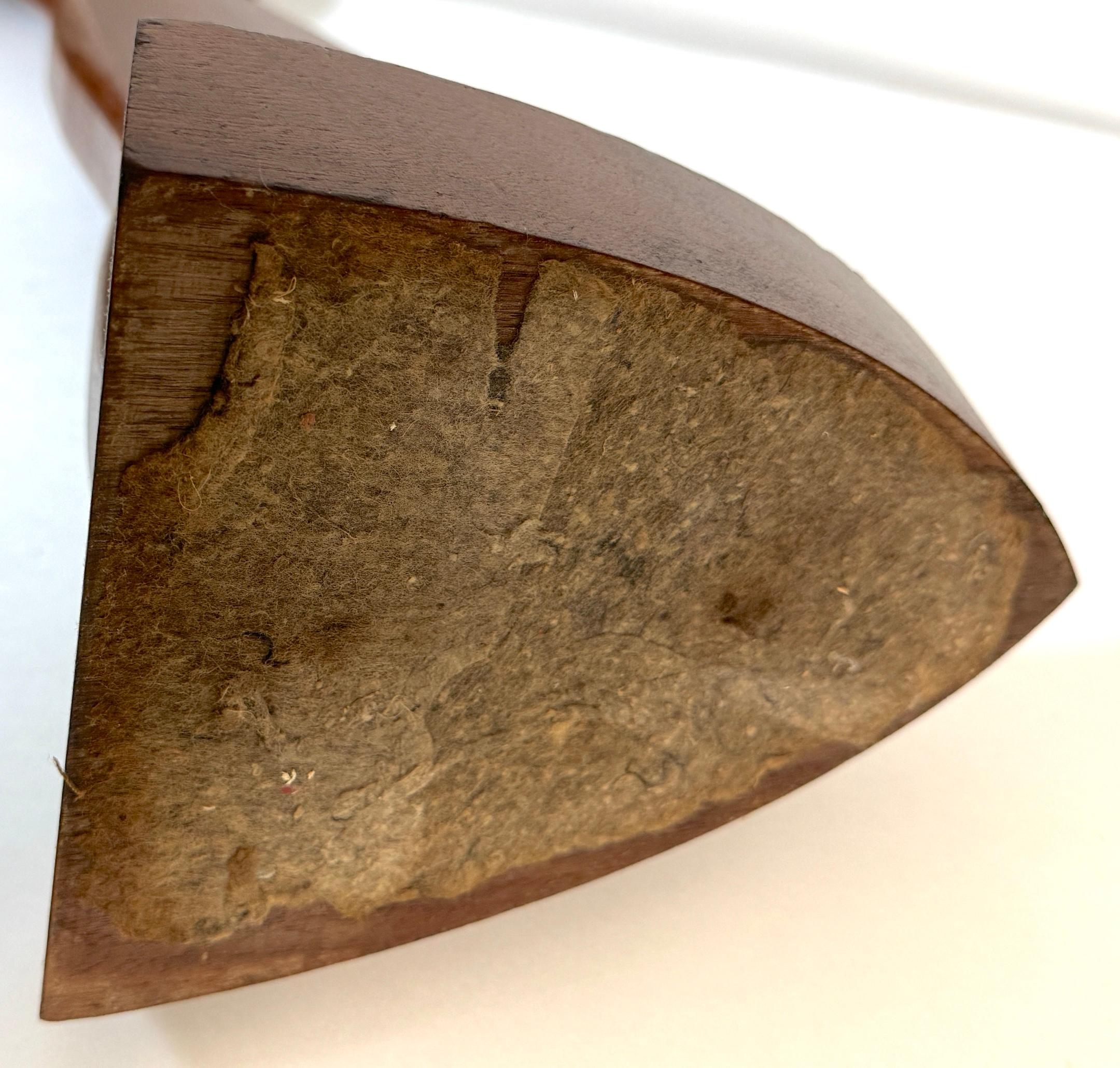 Coppia di sculture in teak di William Westenhaver per Witco - Il diportista e il surfista in vendita 11
