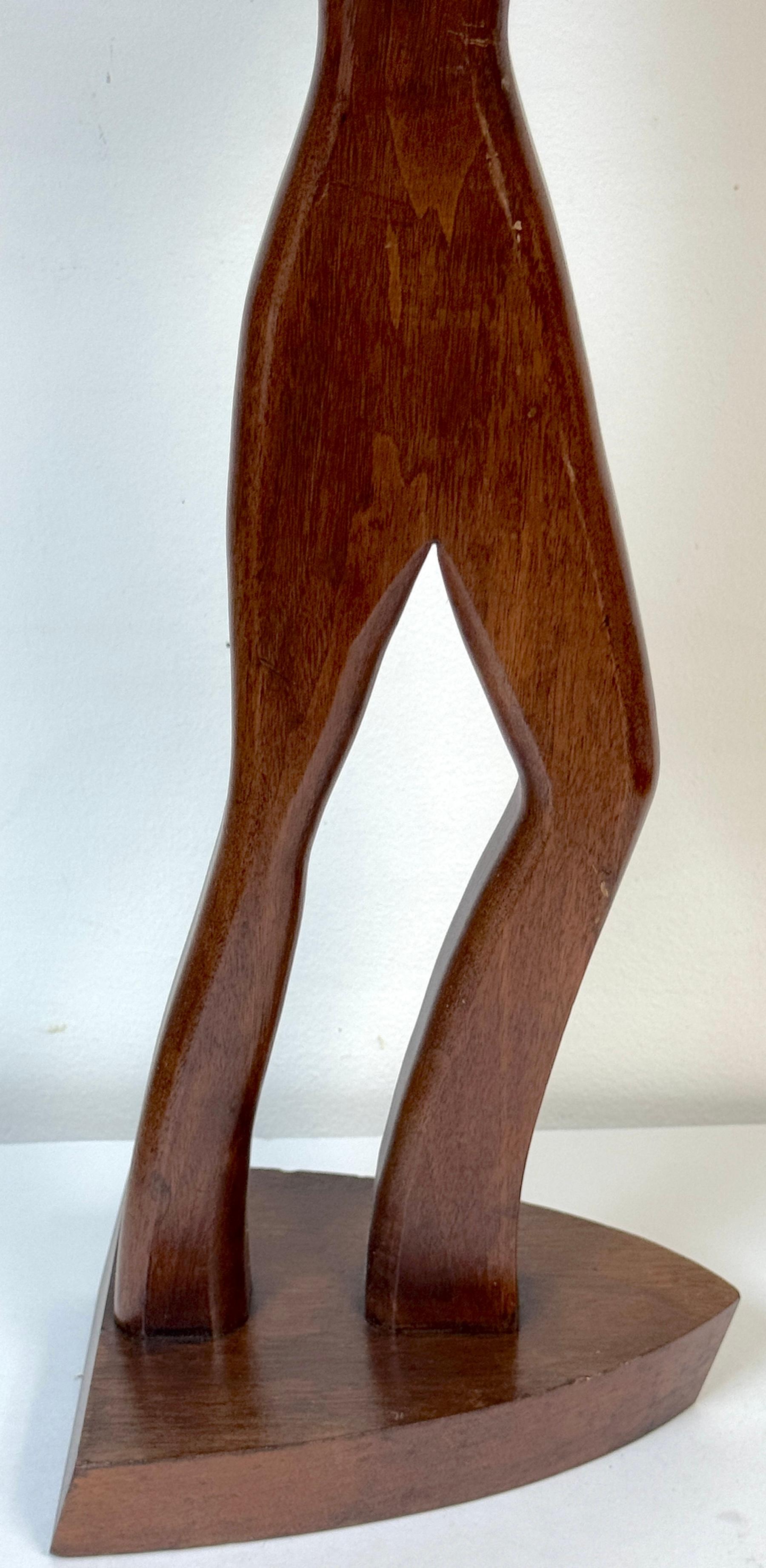 Coppia di sculture in teak di William Westenhaver per Witco - Il diportista e il surfista in vendita 9