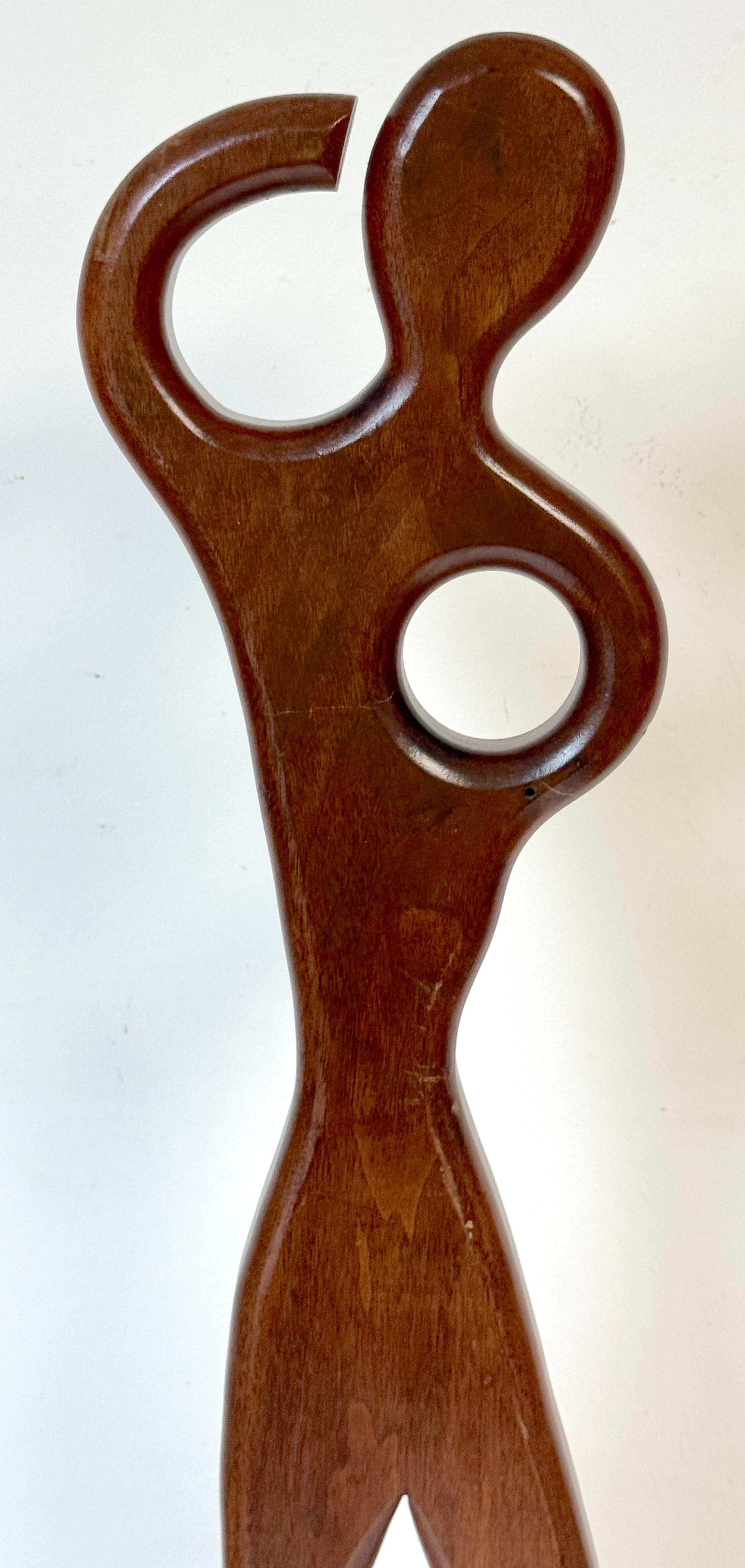 Coppia di sculture in teak di William Westenhaver per Witco - Il diportista e il surfista in vendita 8