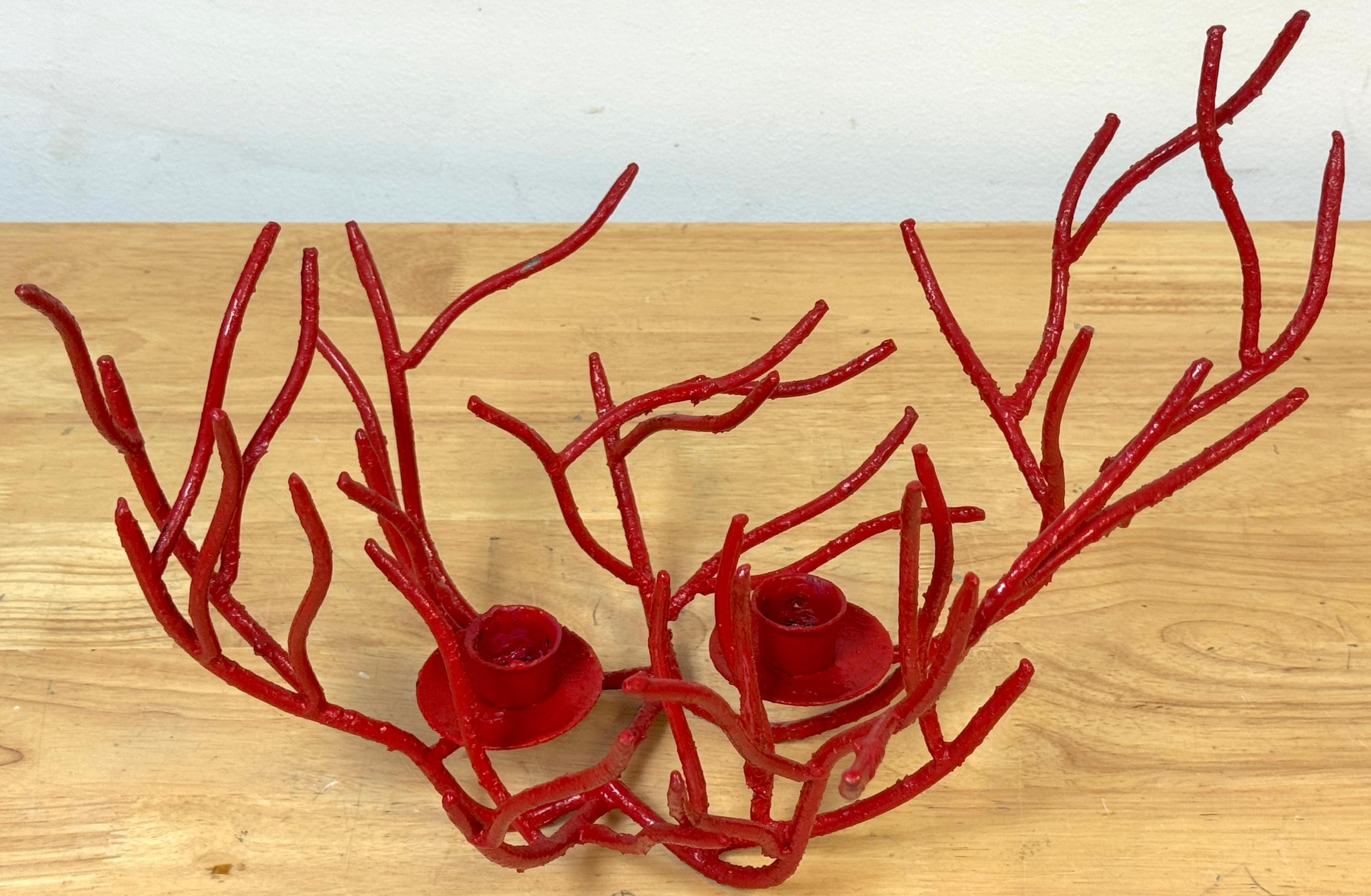 Coppia di candelabri italiani a forma di corallo nello stile di Tony Duquette in vendita 2