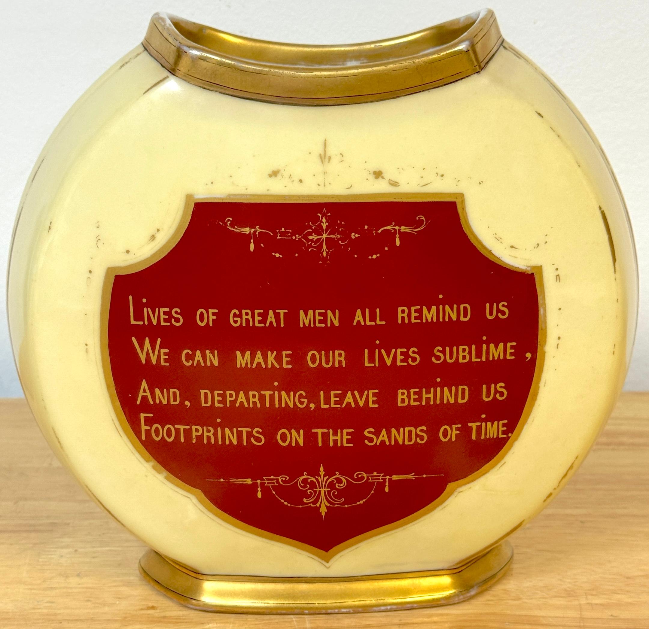 Jarrón de porcelana Old Paris de Henry Wadsworth Longfellow con inscripción poética Porcelana en venta