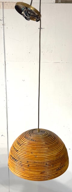 Suspension danoise moderne en rotin tressé en forme de dôme, vers les années 1960