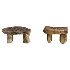 Par de bancos de jardín de piedra al estilo de Stonehenge, ingleses, siglo XIX