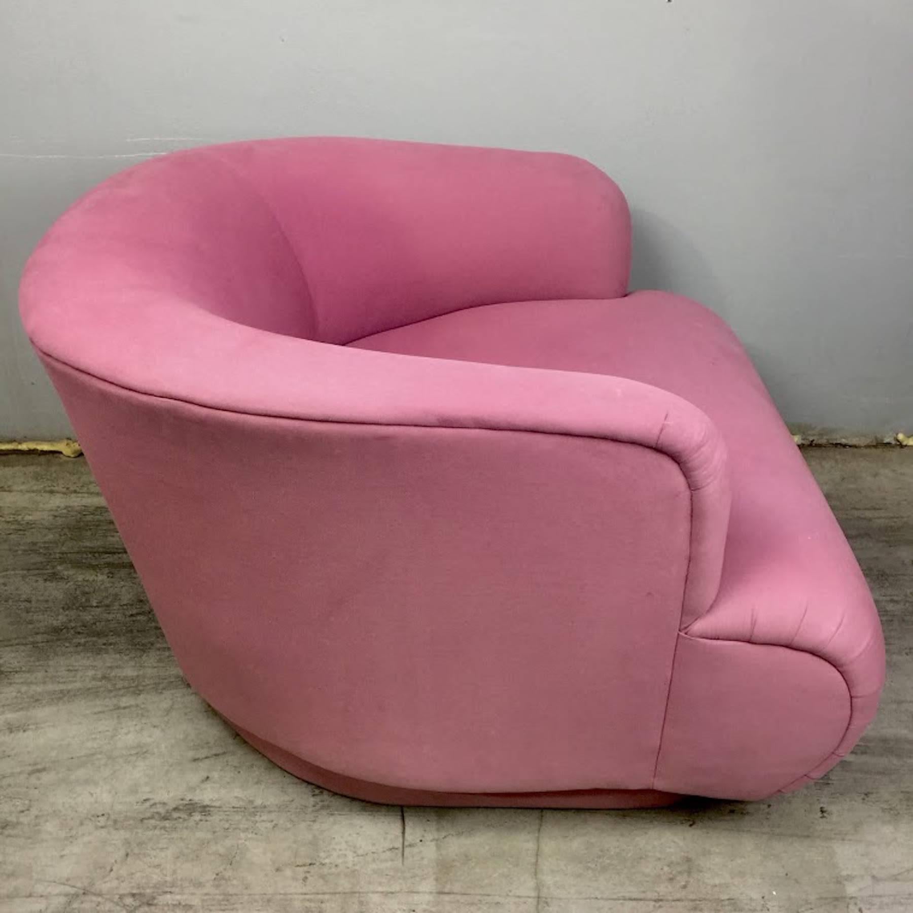 Large Swivel Chair and Ottoman, Ready for Reupholstery In Good Condition In West Palm Beach, FL