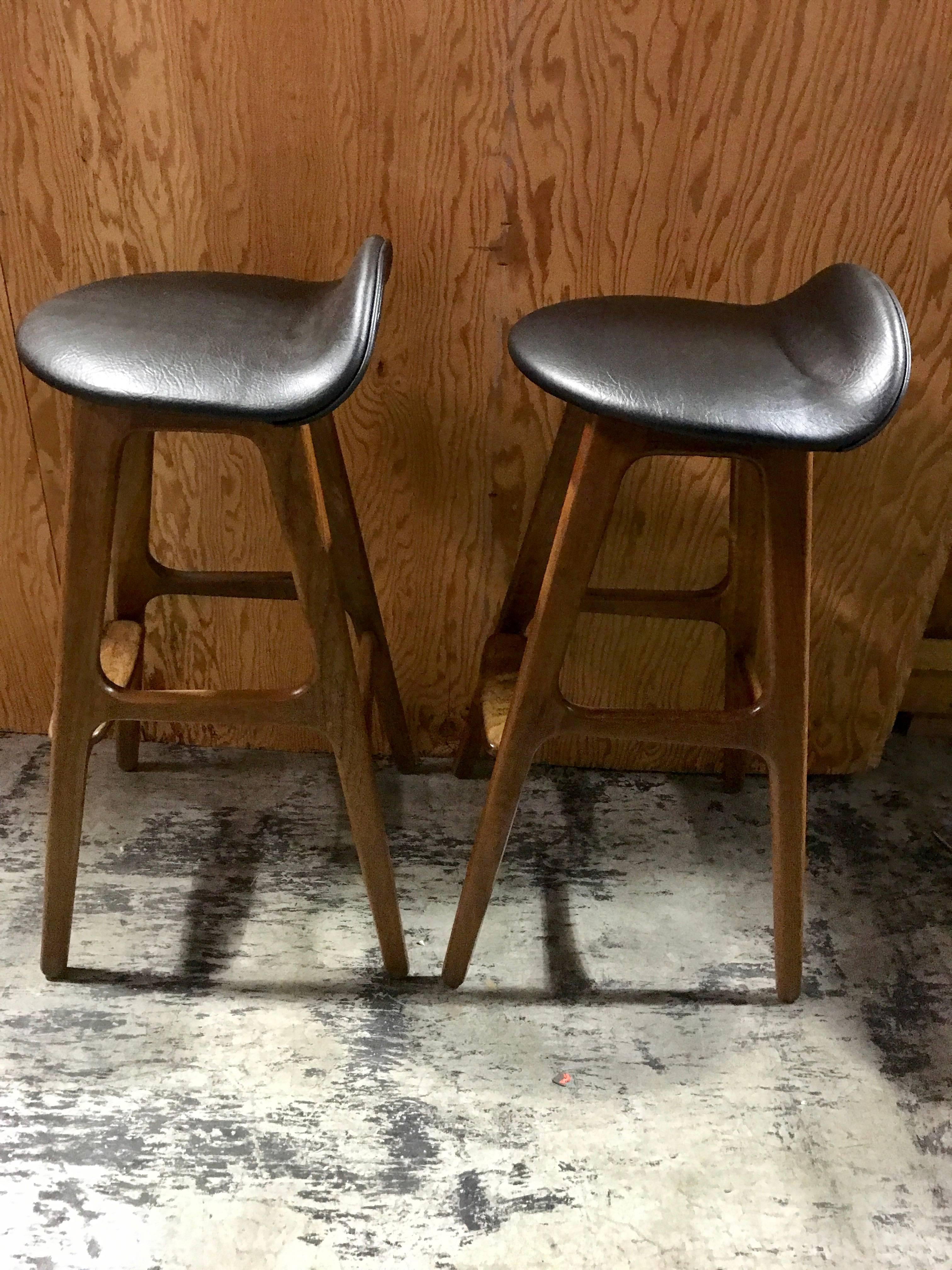 Naugahyde Pair of Erik Buch Barstools for O.D. Mobler