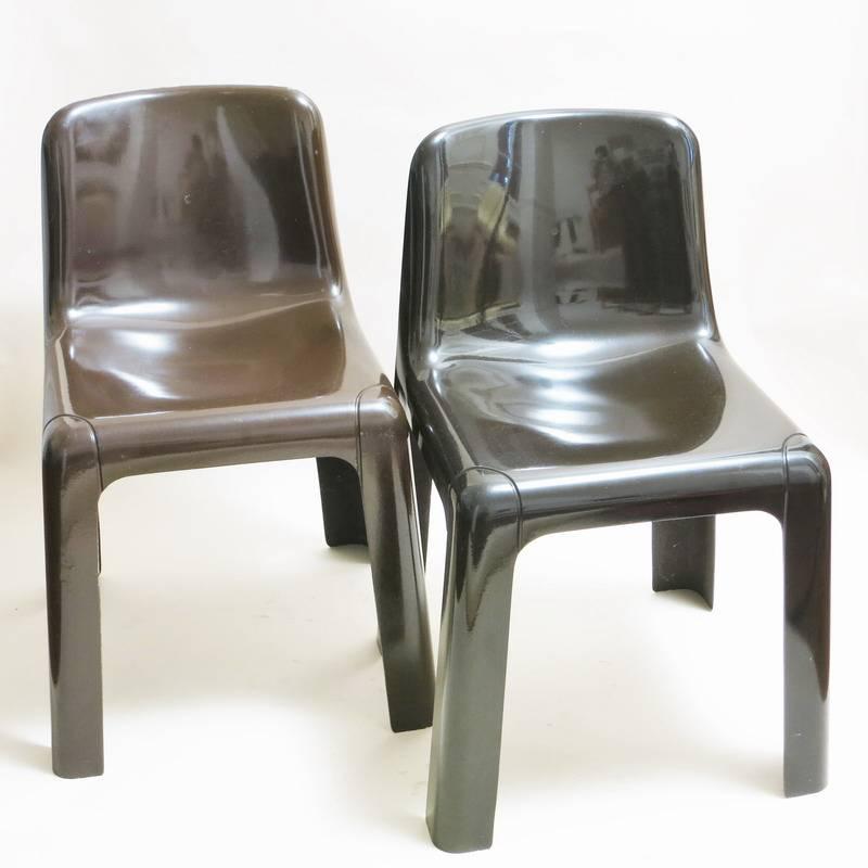 Lacquered Pair of French Fiberglass Chairs Ozoo by Marc Berthier