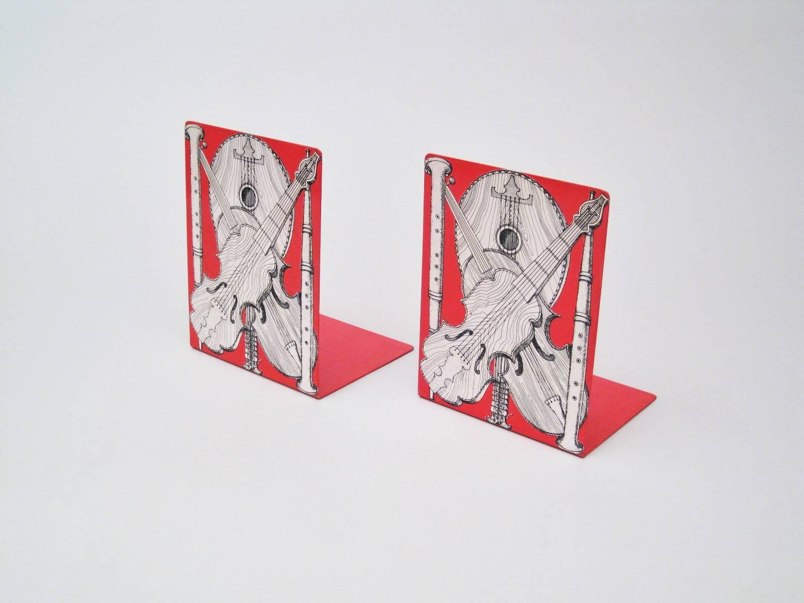 Mid-Century Modern Pair of Fornasetti Music Instruments Metal Bookends, circa 1950 For Sale