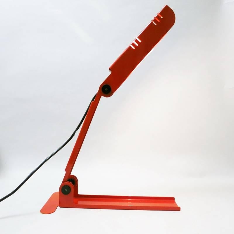 Metal Post Modern Desk Lamp 