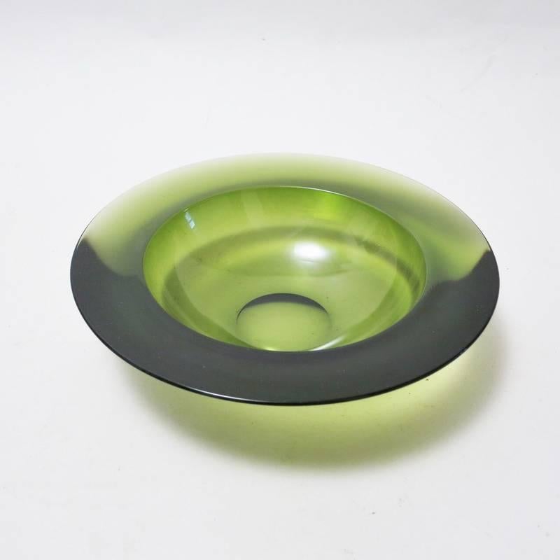 Elegant bowl in smoked green glass designed by Denji Takeuchi for Sasaki Glass in Japan in the 1960s.