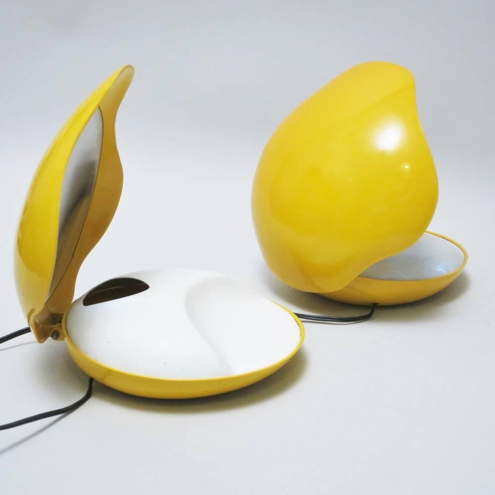 Pair of Space Age Italian Shef Lamps by Gamma 3 For Sale 4