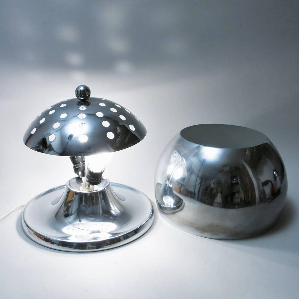 Metal Italian Mid-Century Modern Chrome Lamp