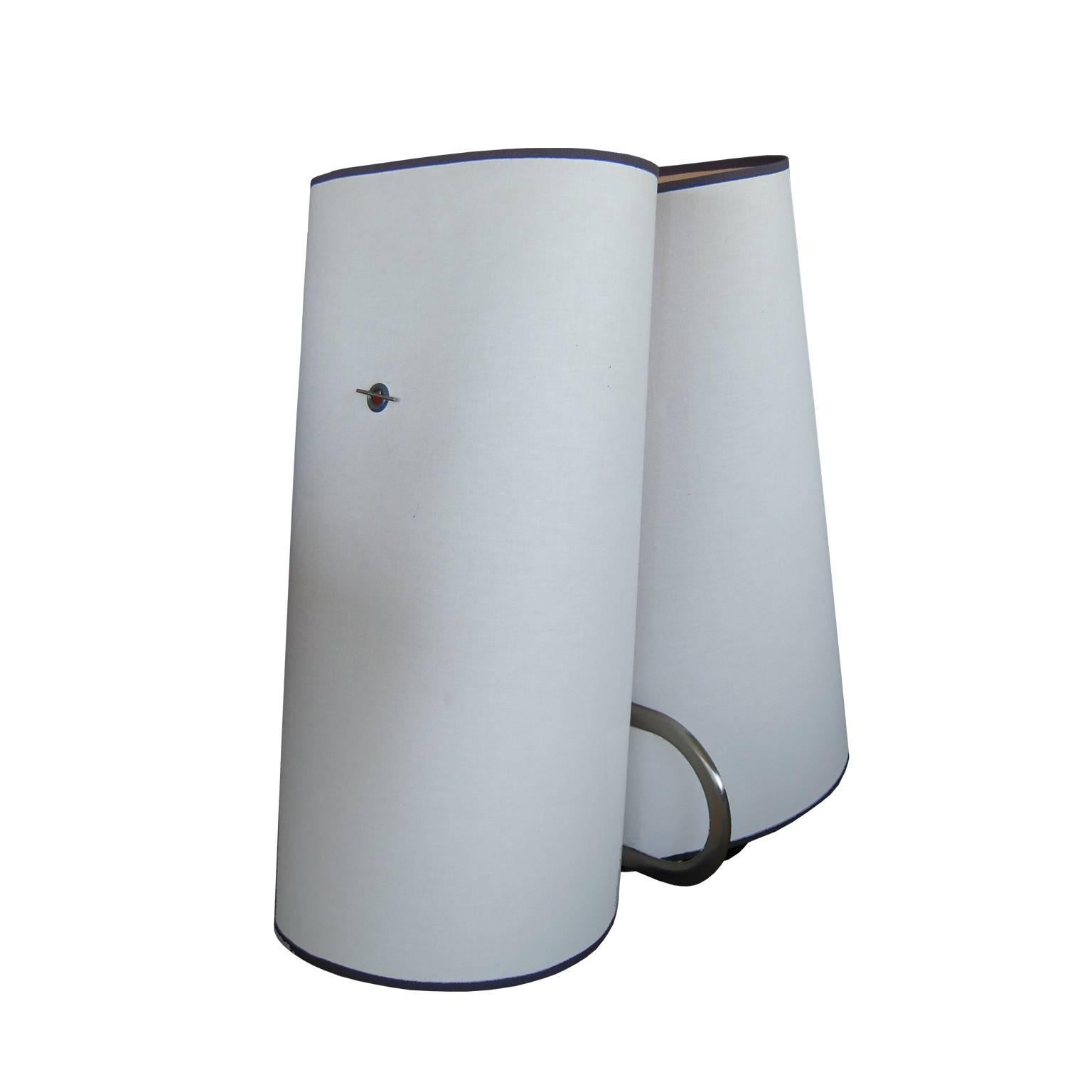 Post-Modern  Tobia and Afra Scarpa White Linem Table Lamp with Grey Metal Painted Base, Flos