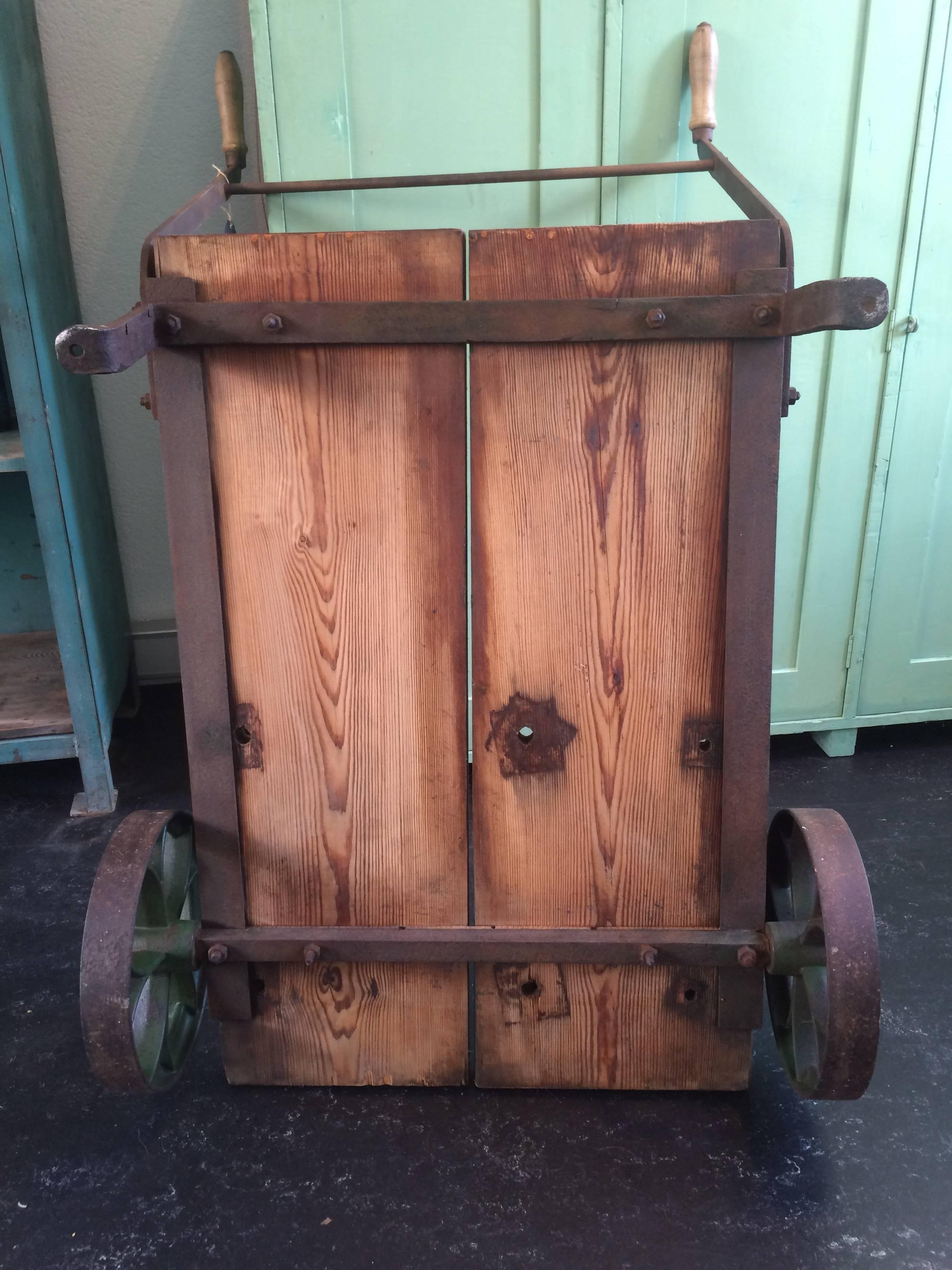 European 1860 Industrial Vintage Trolley, Wheelbarrow or Cart Steel Wheeled Coffee Table For Sale