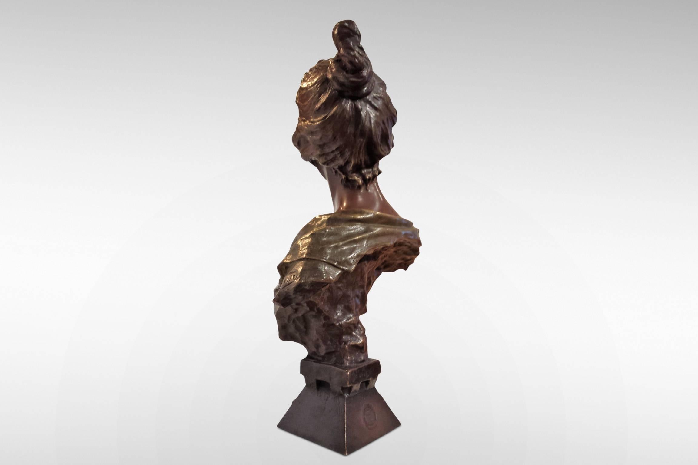 'Lucrece': Art Nouveau Bronze by Emmanuel Villanis In Good Condition For Sale In Kent, GB