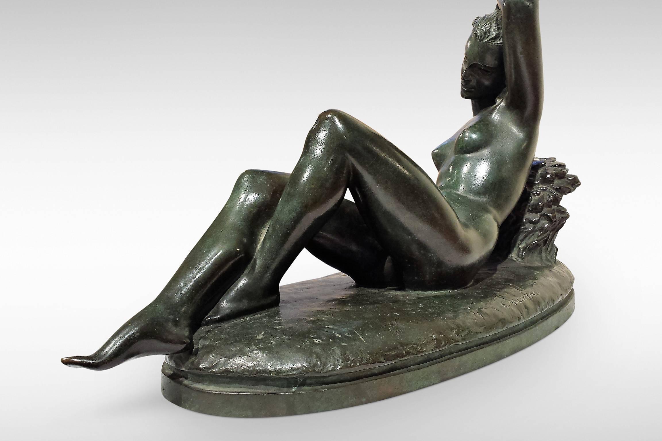 'Nu Couche', an Art Deco Bronze by E Montag In Good Condition For Sale In Kent, GB