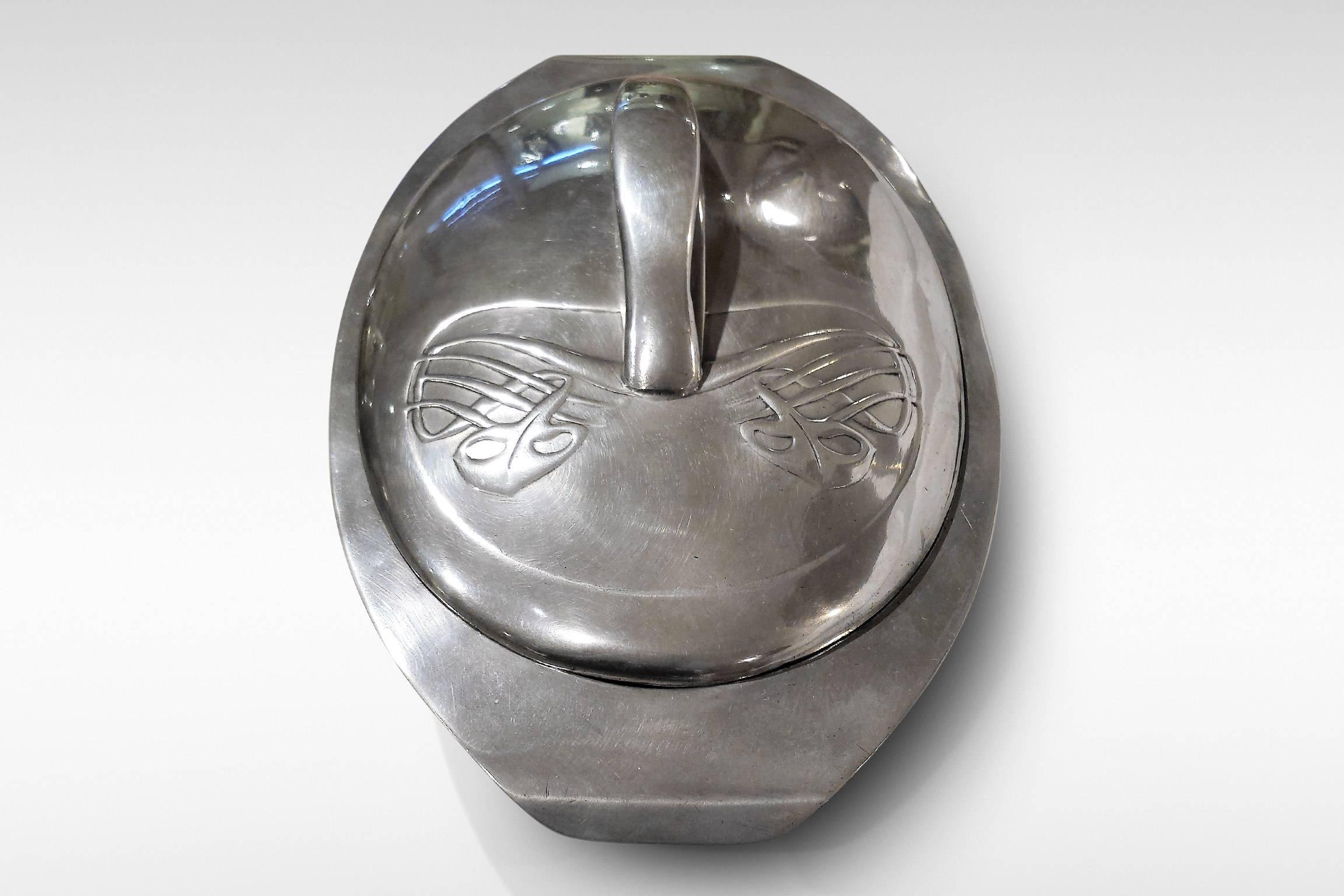 British Art Nouveau Oval Pewter 'Tudric' Muffin Dish with Lid by Liberty & Co.