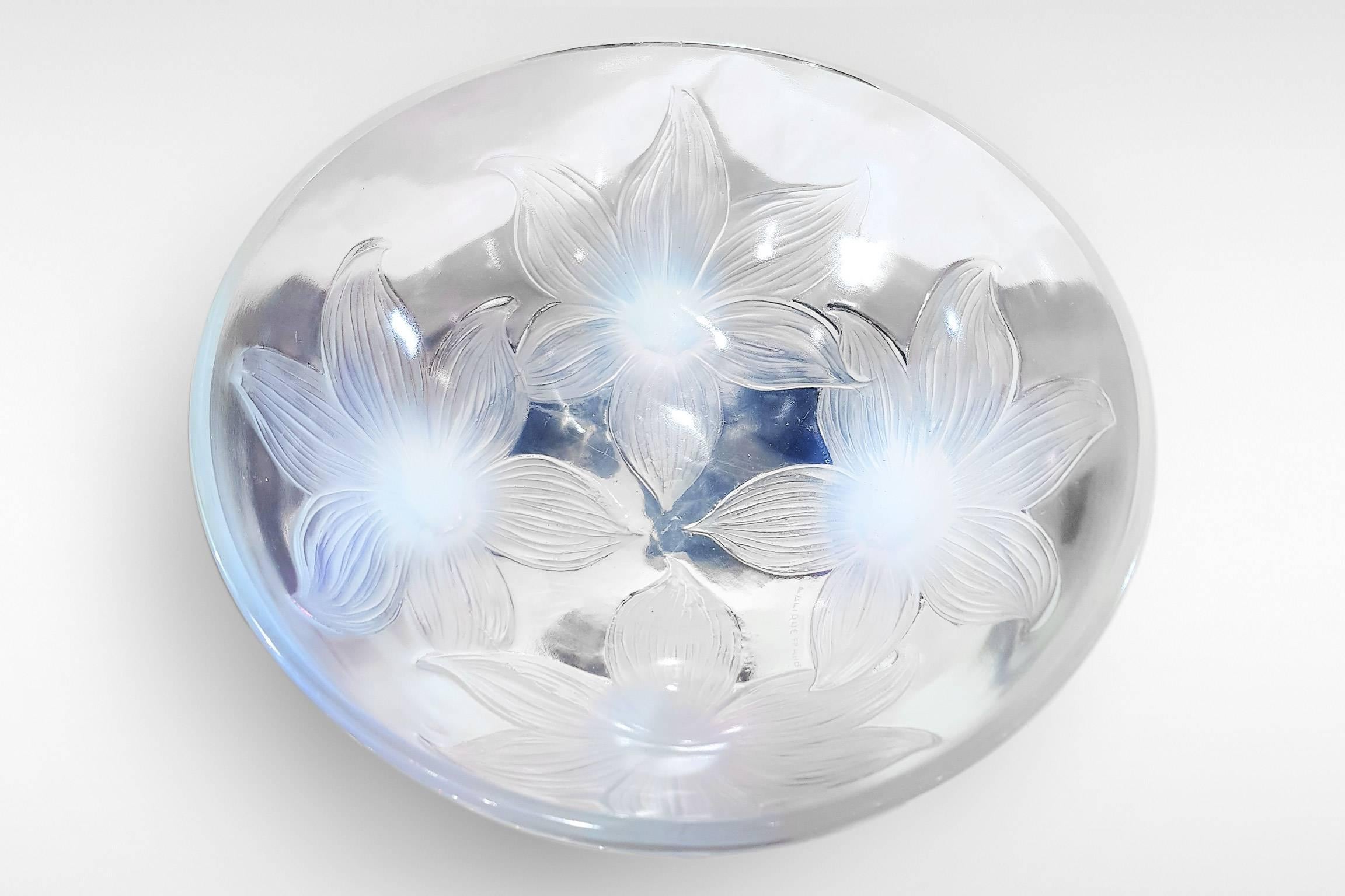 French 'Lys', Art Deco Bowl by Rene Lalique in Opalescent Glass