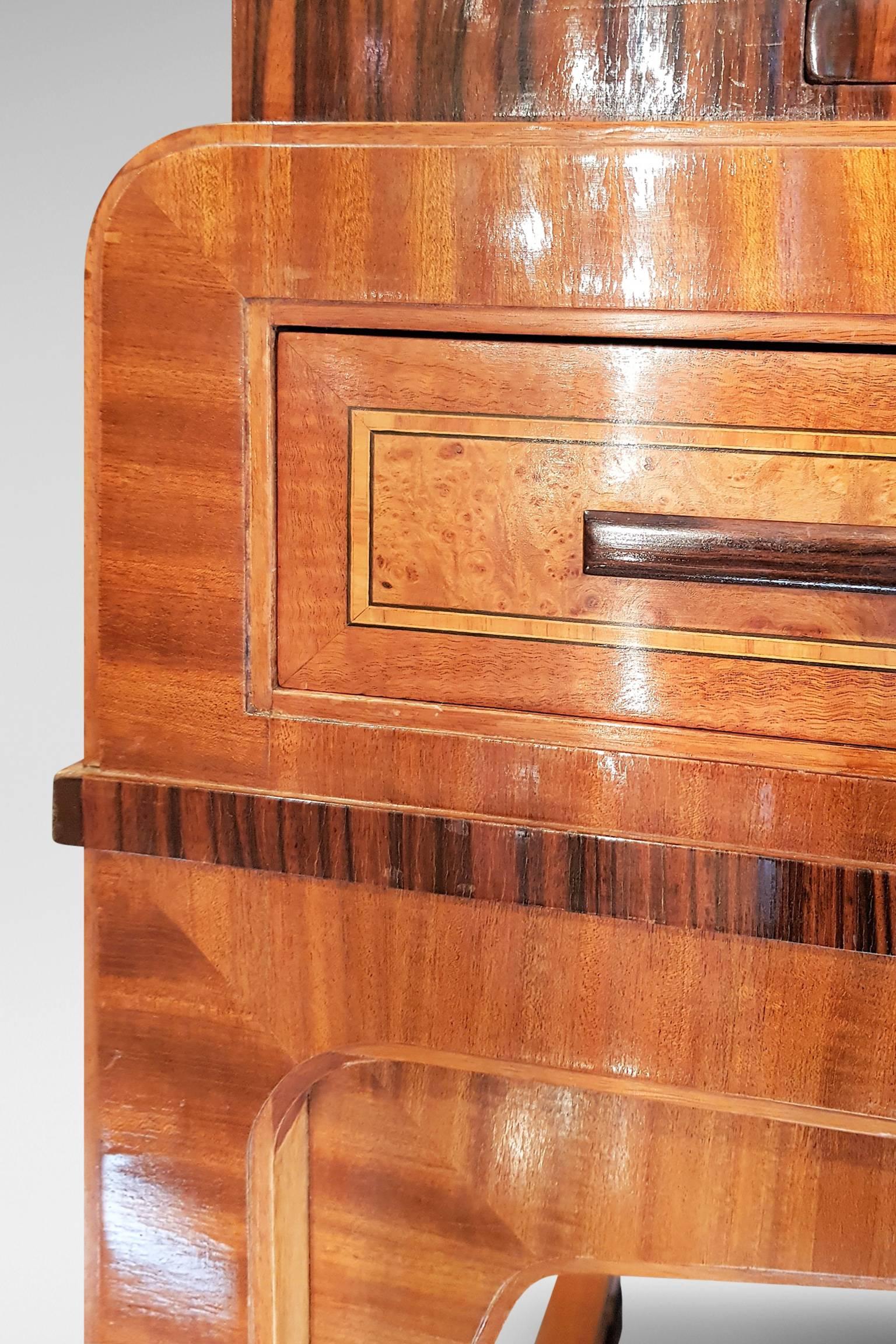 Art Deco Cocktail Cabinet in Burr Walnut and Other Veneers For Sale 3
