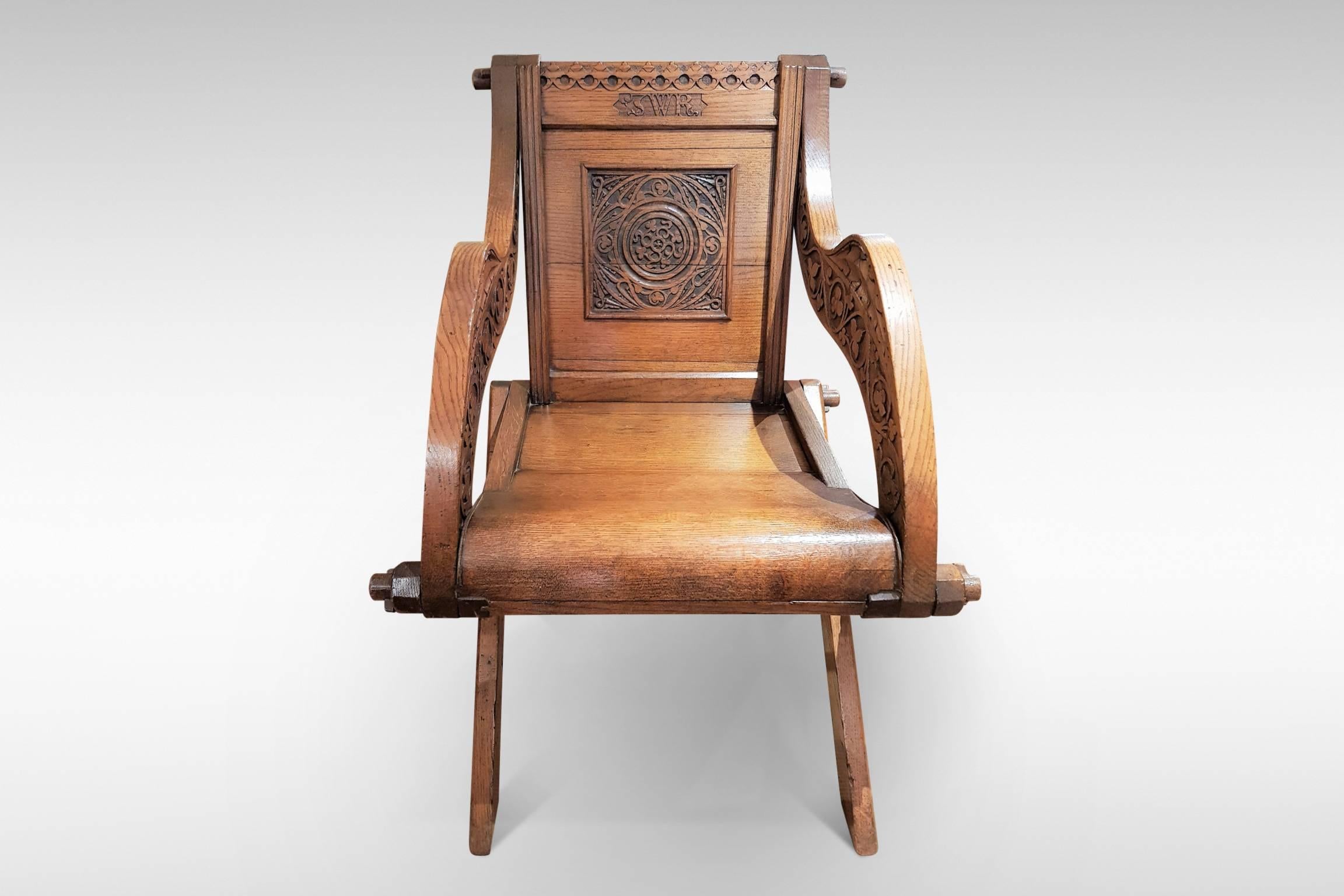 A good quality oak Glastonbury chair from the Arts & Crafts Movement
circa 1900.