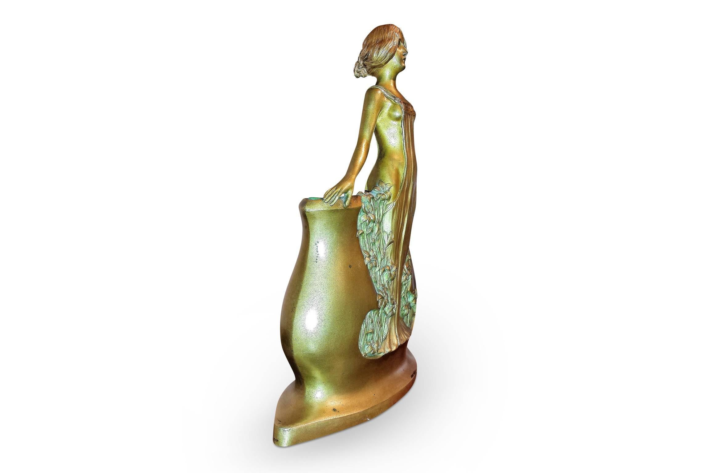 Original Art Nouveau Bronze Vase by Charles Korschann, circa 1900 In Excellent Condition For Sale In Kent, GB