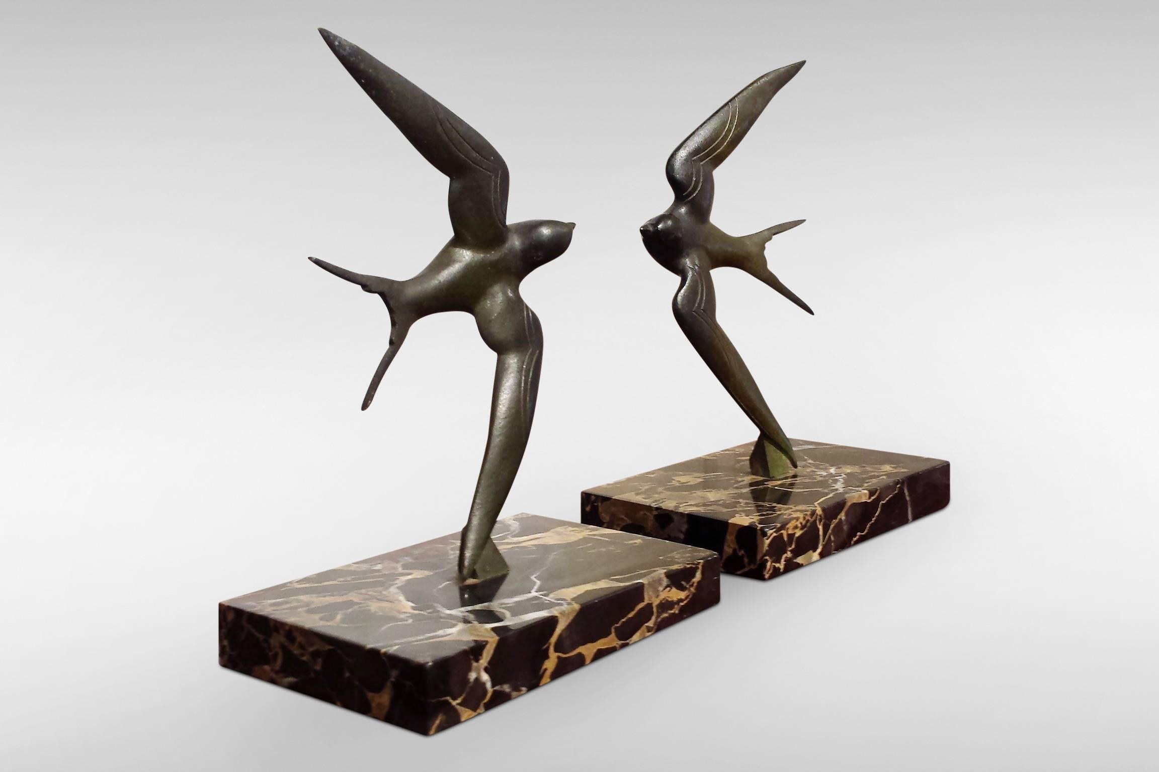 French Original Art Deco Swallows Bronze Bookends by Georges Garreau, circa 1925 For Sale