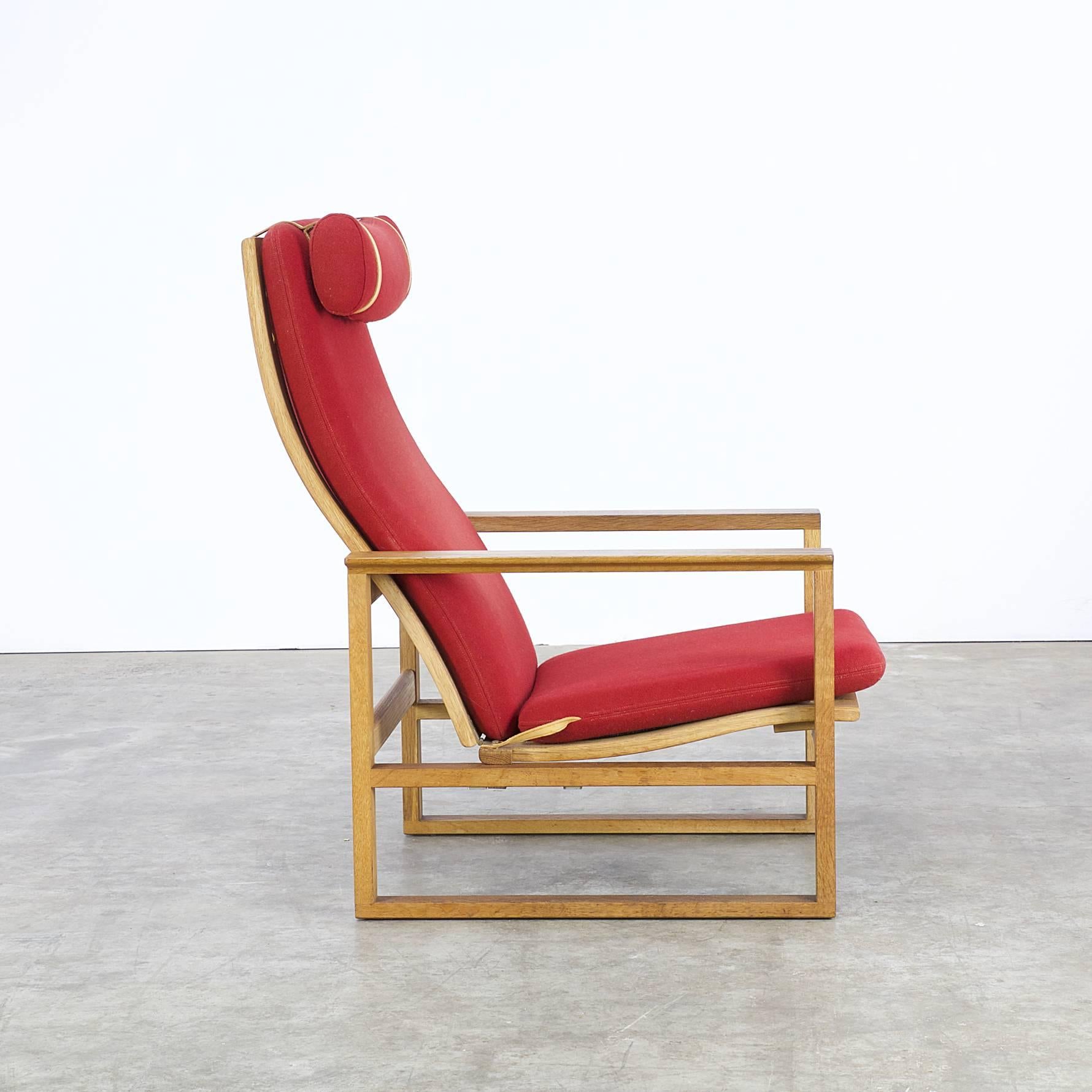 1970s Børge Mogensen fauteuil for Fredericia Stolefabrik, Denmark. Oak frame, red fabric. Good condition, wear consistent with age and use. Dimensions: 66cm (b) x 80cm (d) x 93cm (h), seat 33cm.