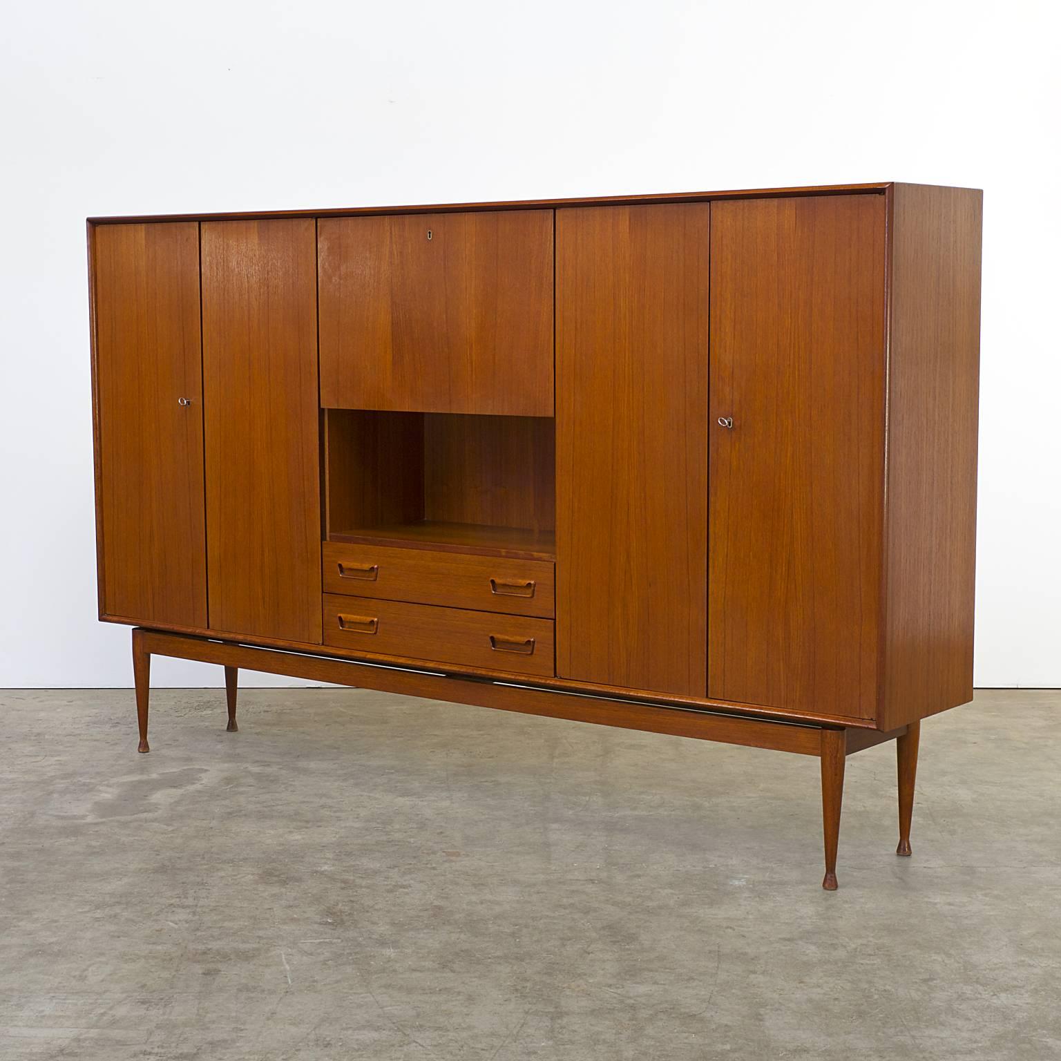 Mid-Century Modern 1960s Teak cabinet attributed to Arne Wahl Iversen for Vinde For Sale