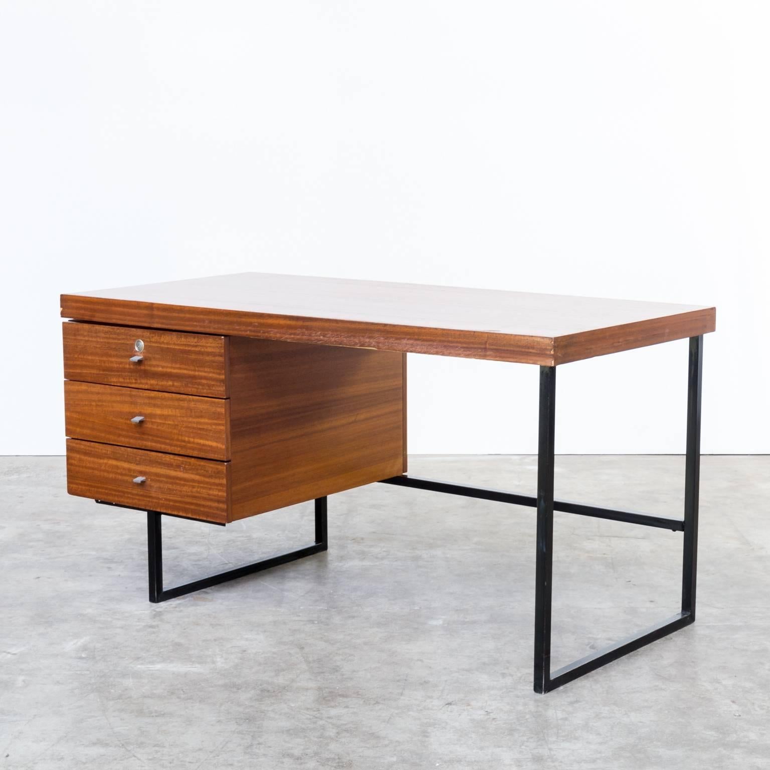 Mid-Century Modern Bureau Pierre Guariche pour Meurop des années 1960 en vente