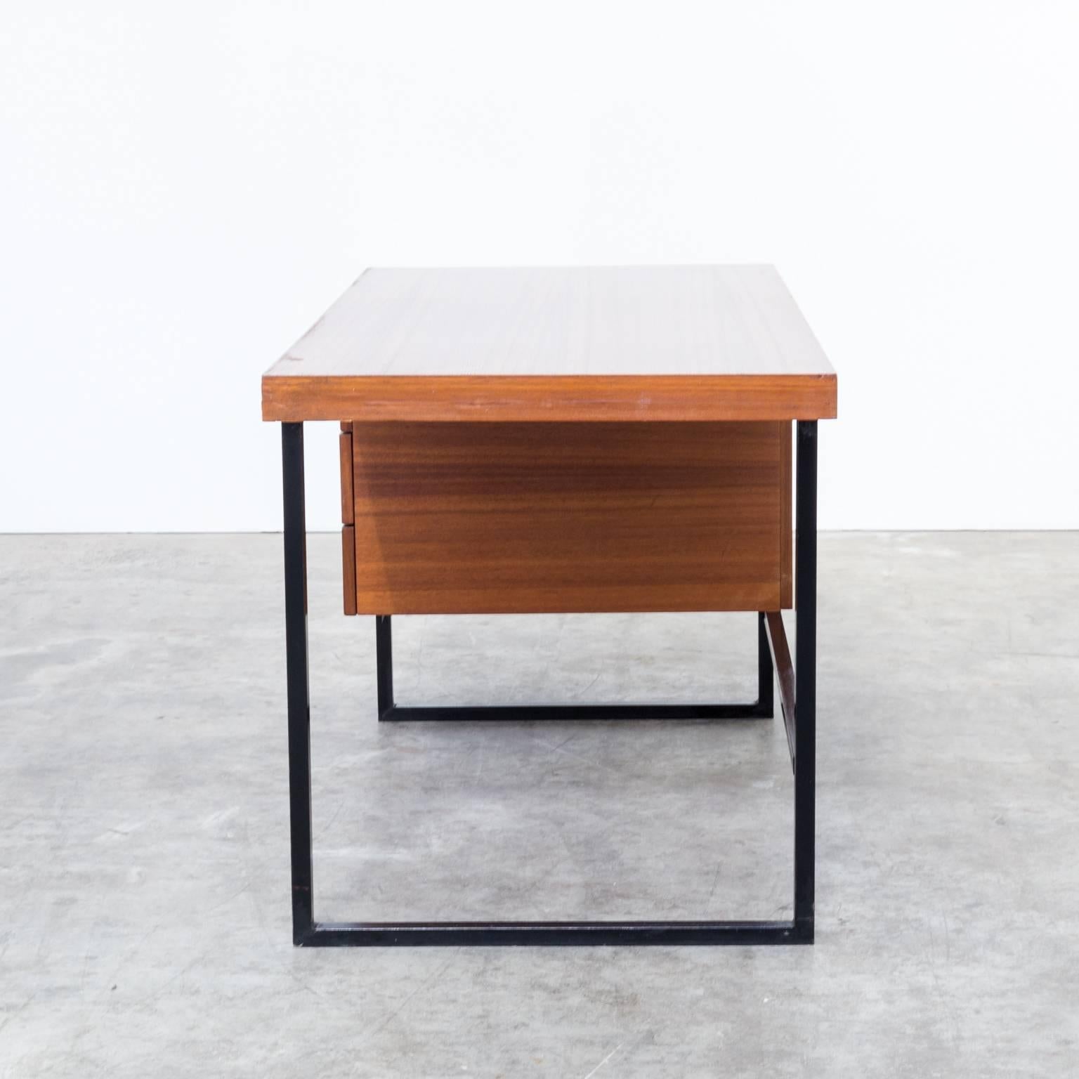 Belge Bureau Pierre Guariche pour Meurop des années 1960 en vente