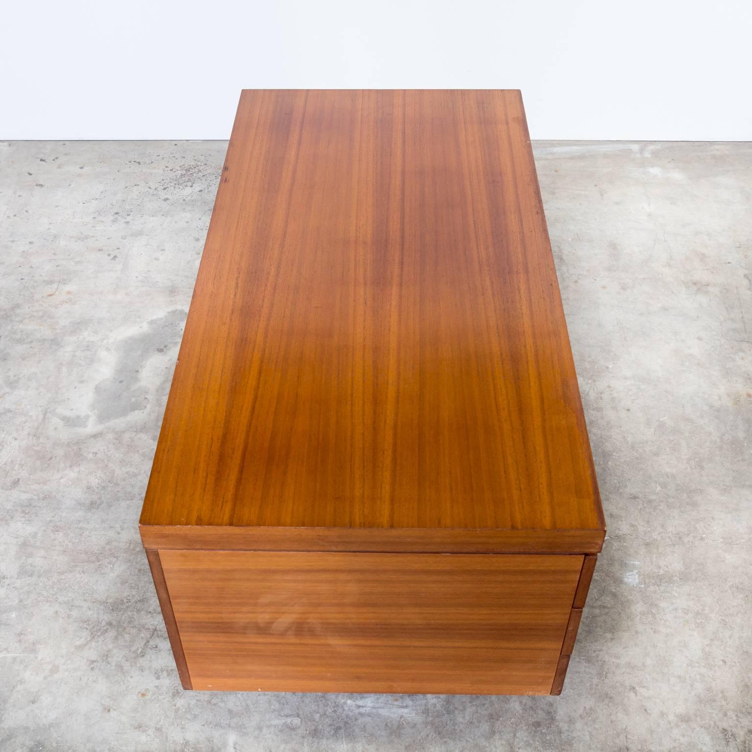 Bureau Pierre Guariche pour Meurop des années 1960 Bon état - En vente à Amstelveen, Noord