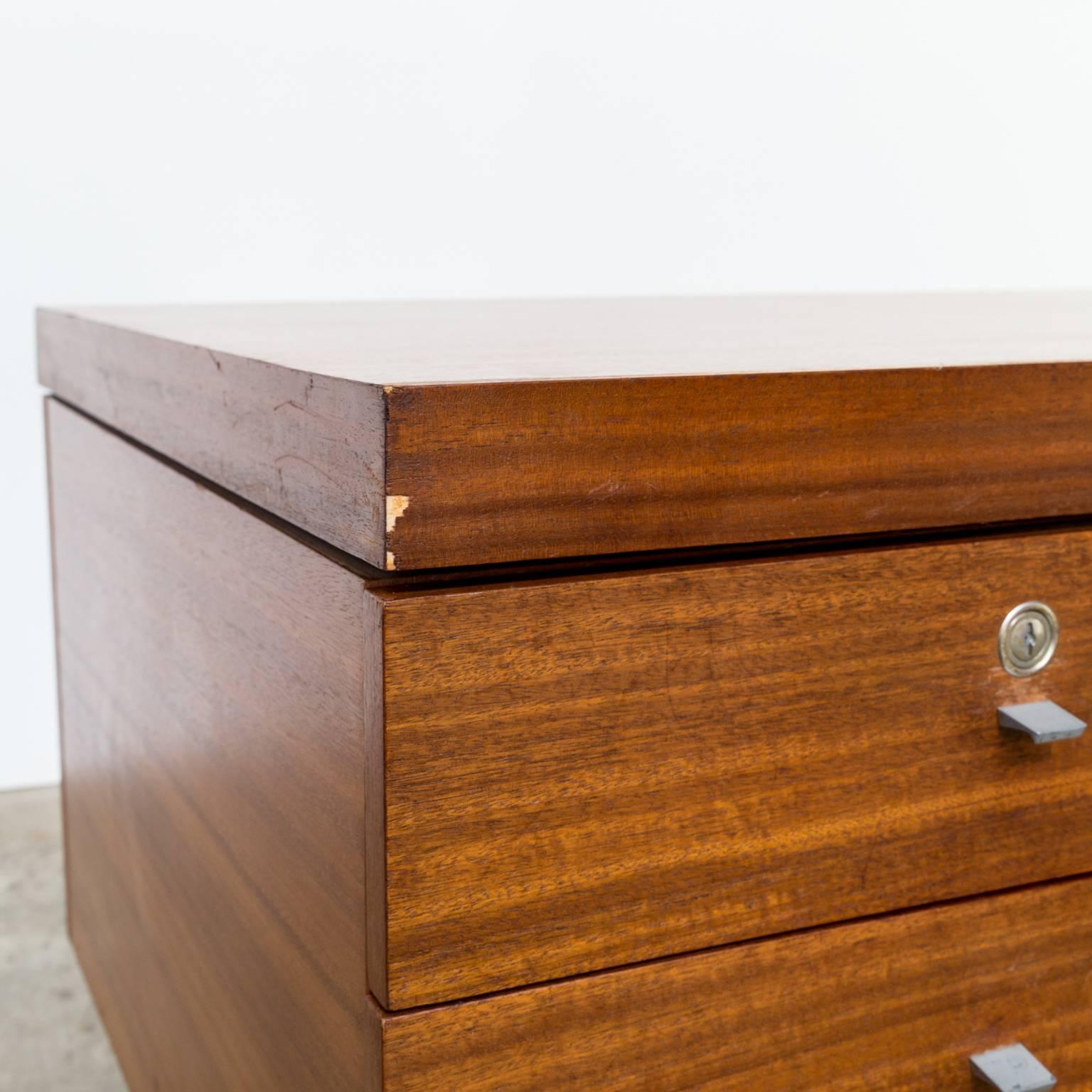 Milieu du XXe siècle Bureau Pierre Guariche pour Meurop des années 1960 en vente