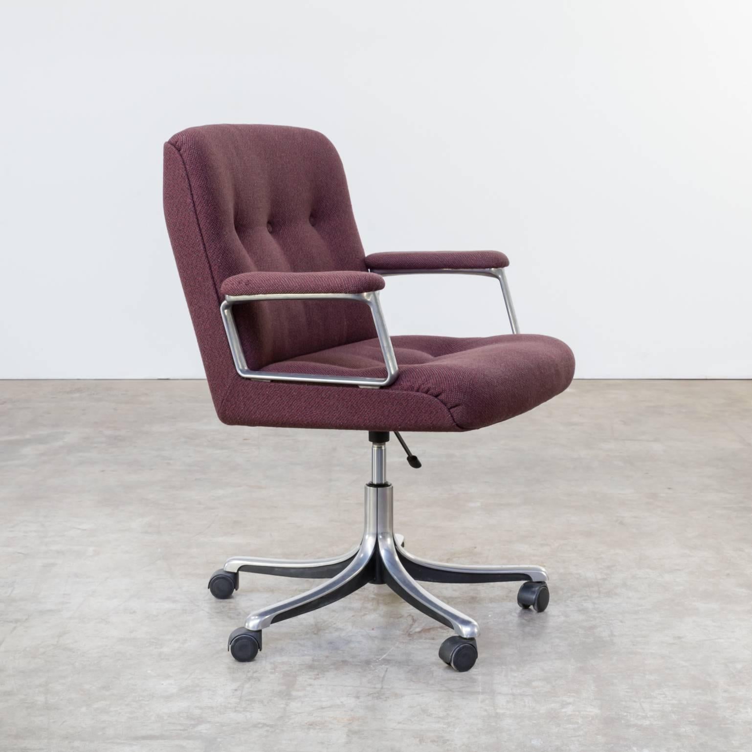 Italian Mid-Century Osvaldo Borsani P128 Swivel Desk Chair for Tecno For Sale