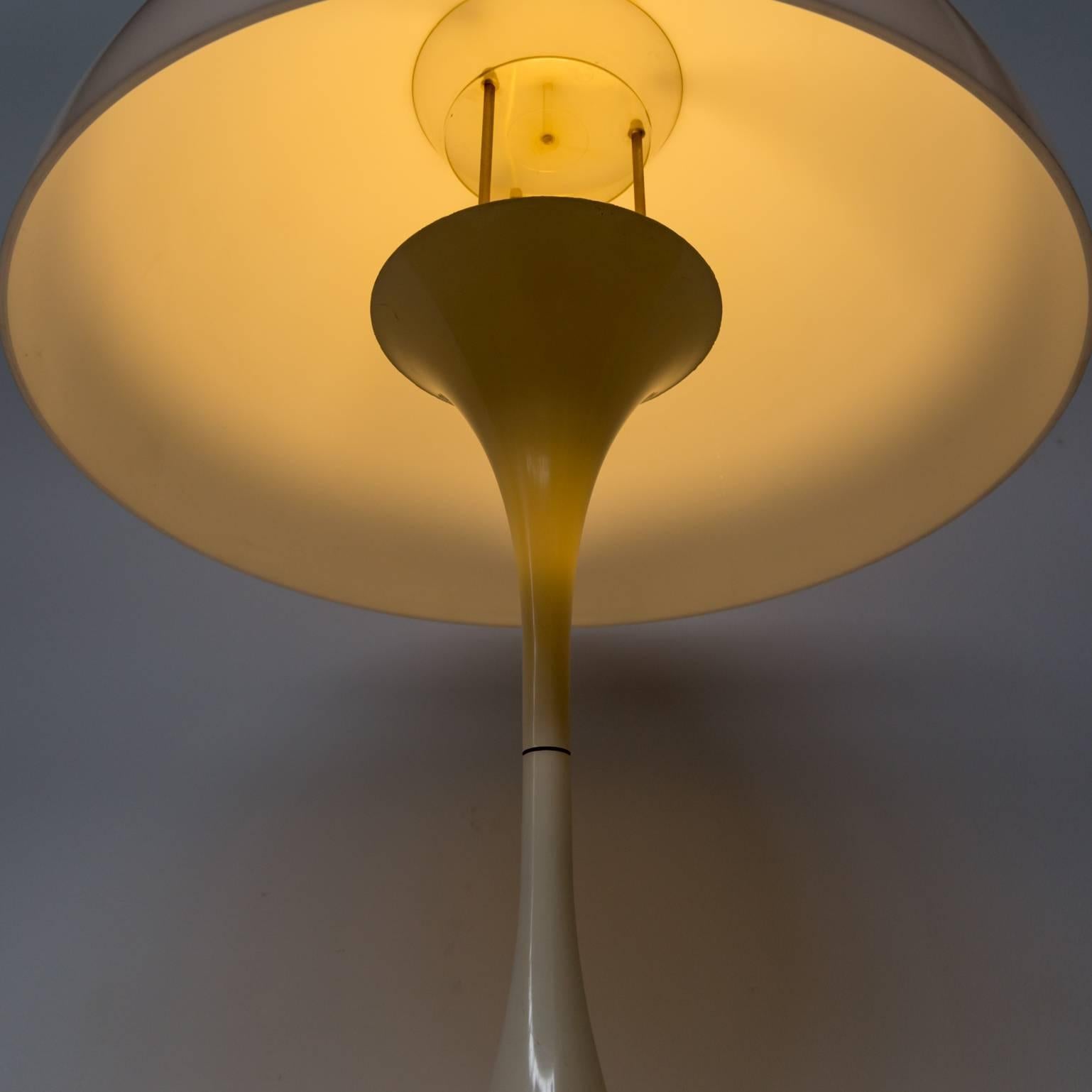 Metal 1960s, Verner Panton Panthella Table Lamp by Louis Poulsen For Sale