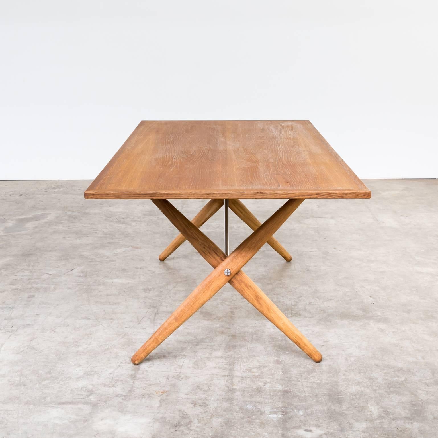 hans j wegner table