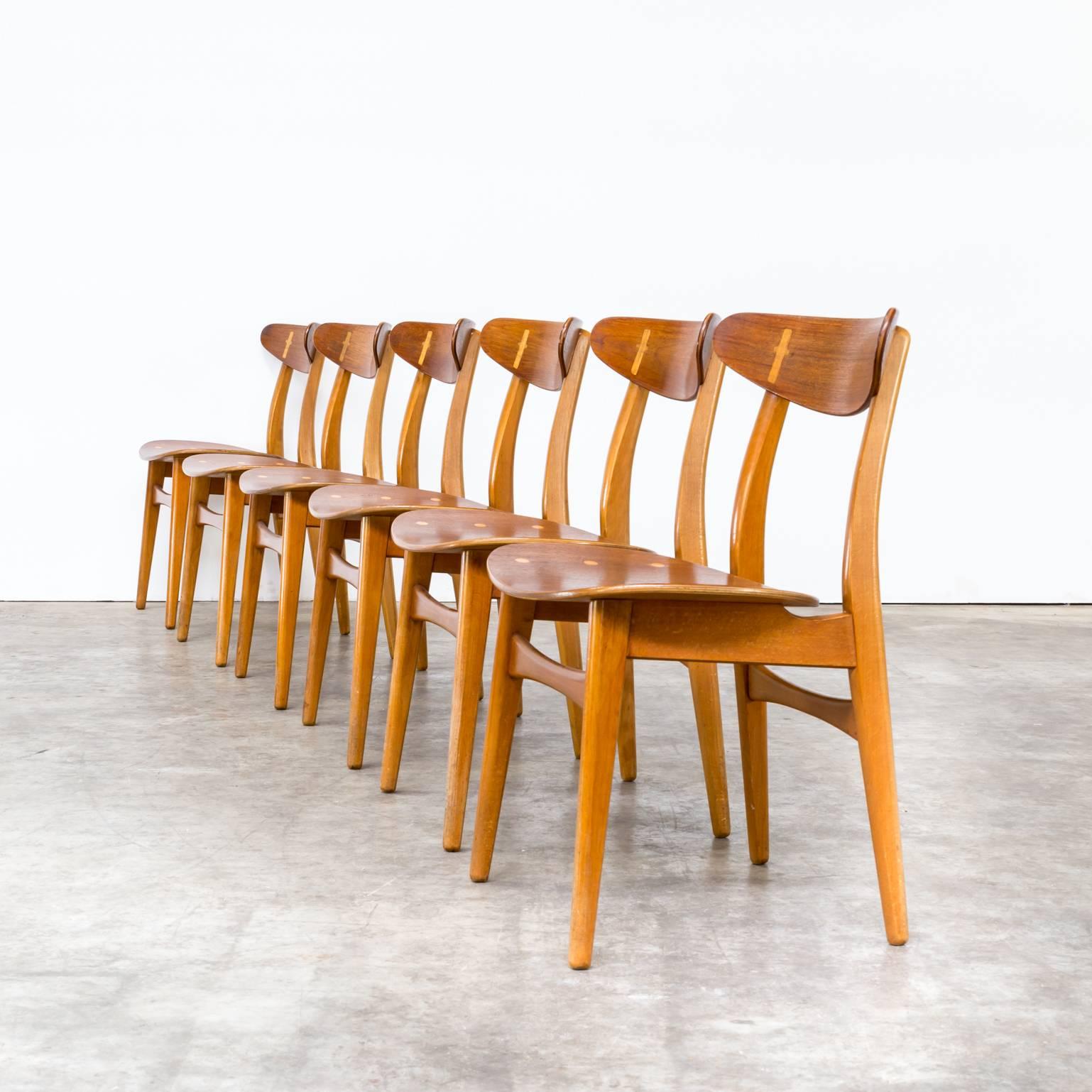1950s Hans J Wegner CH-30 dining chairs for Carl Hansen & Son. Beautiful Scandinavian detailed design, chairs are in very good condition with only some slight spurs of age and use.