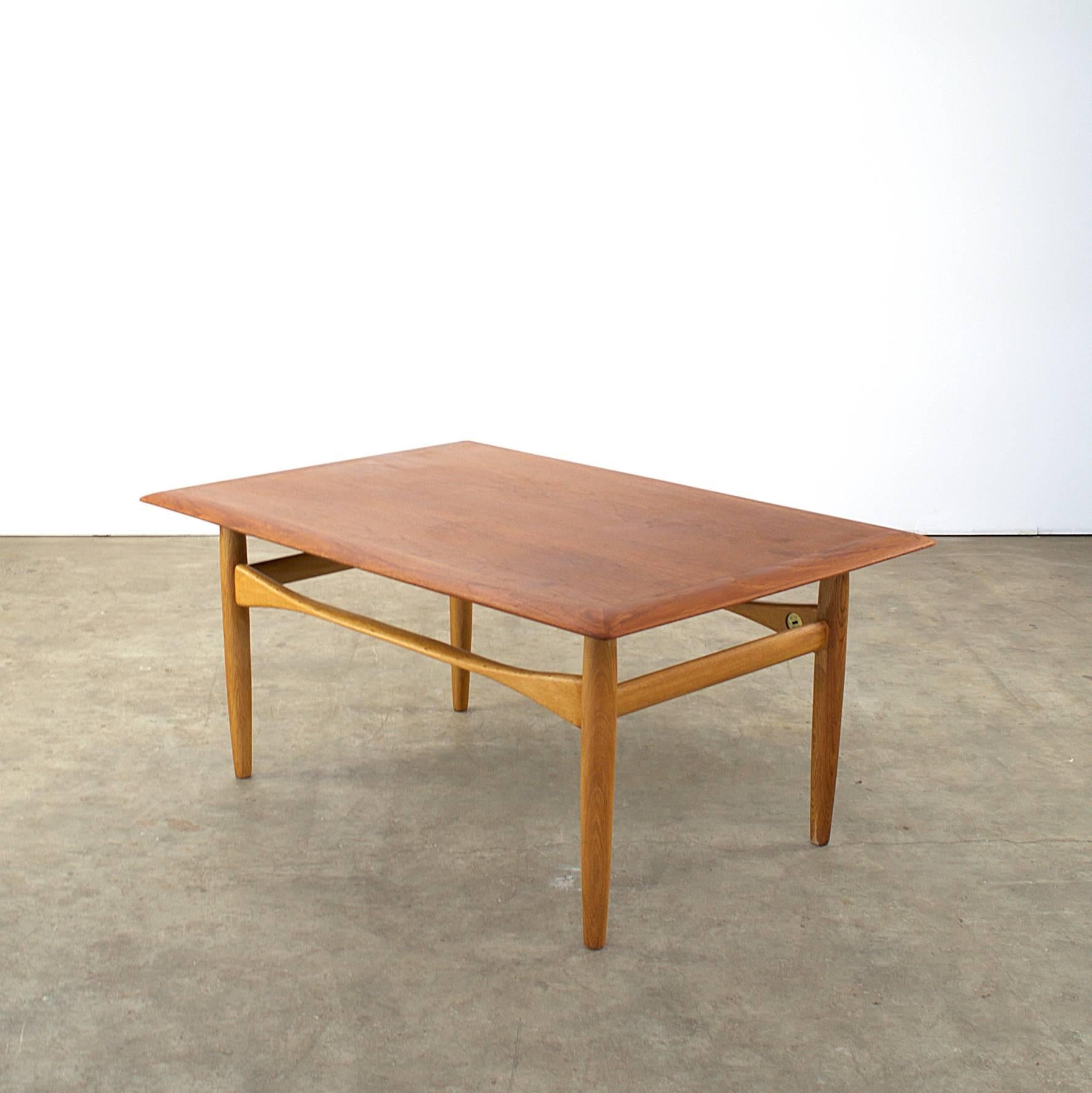 Mid-Century Modern 1960s Aksel Bender Madsen Coffee Table for Bovenkamp For Sale