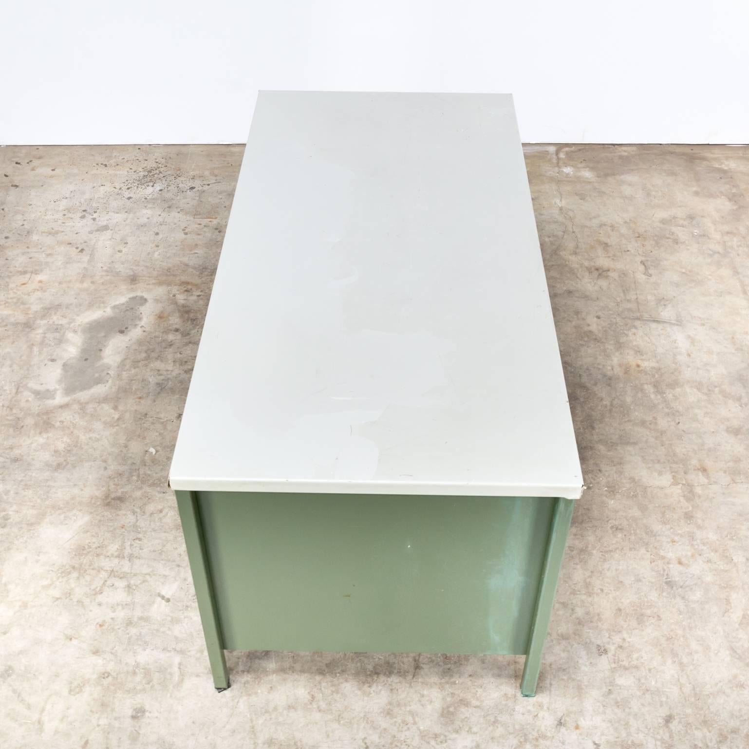 1960s A.R. Cordemeyer ‘AZ Gisolar’ Writing Desk for Gispen For Sale 1