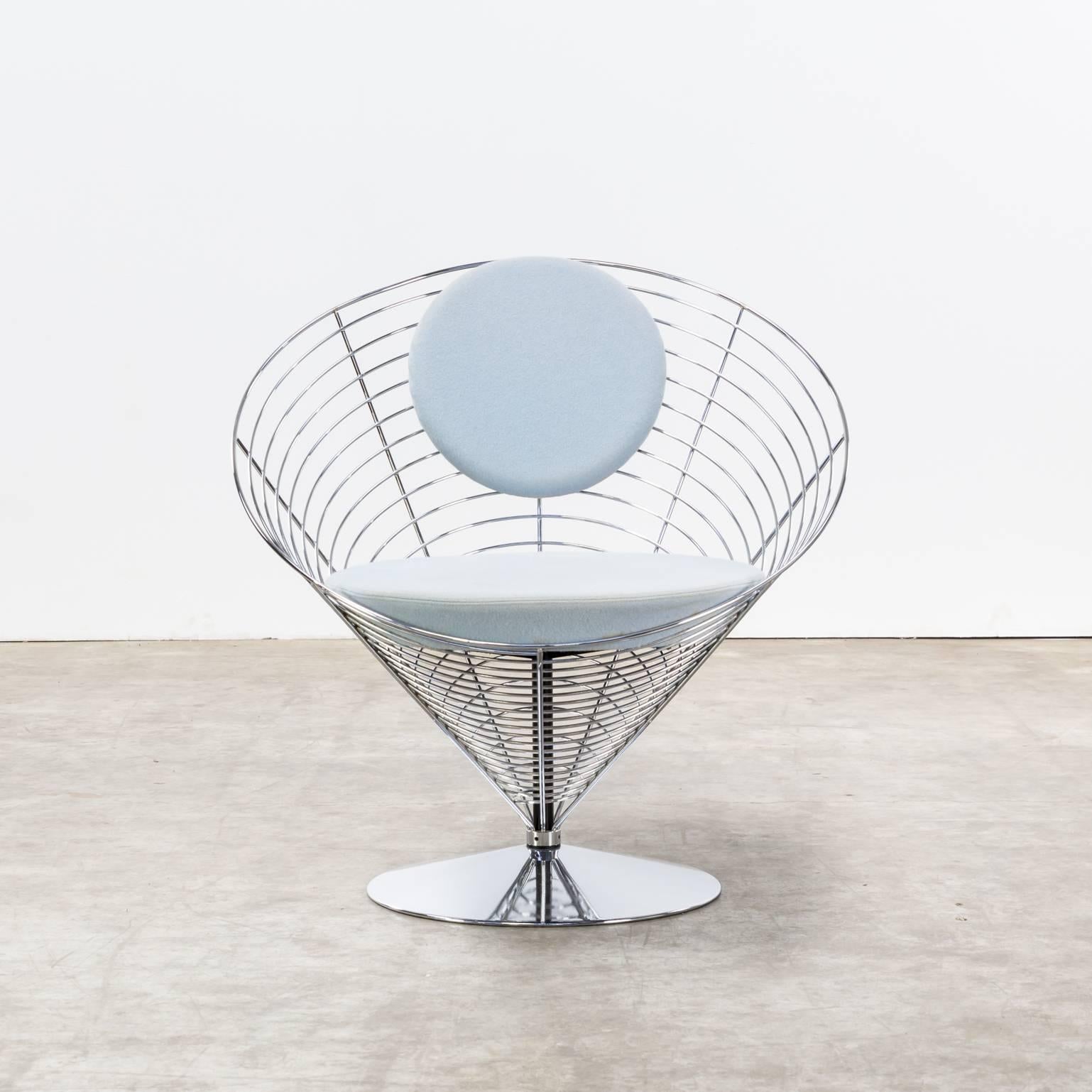 1980s Verner Panton cone chair for Fritz Hansen. Good condition, wear consistent with age and use.