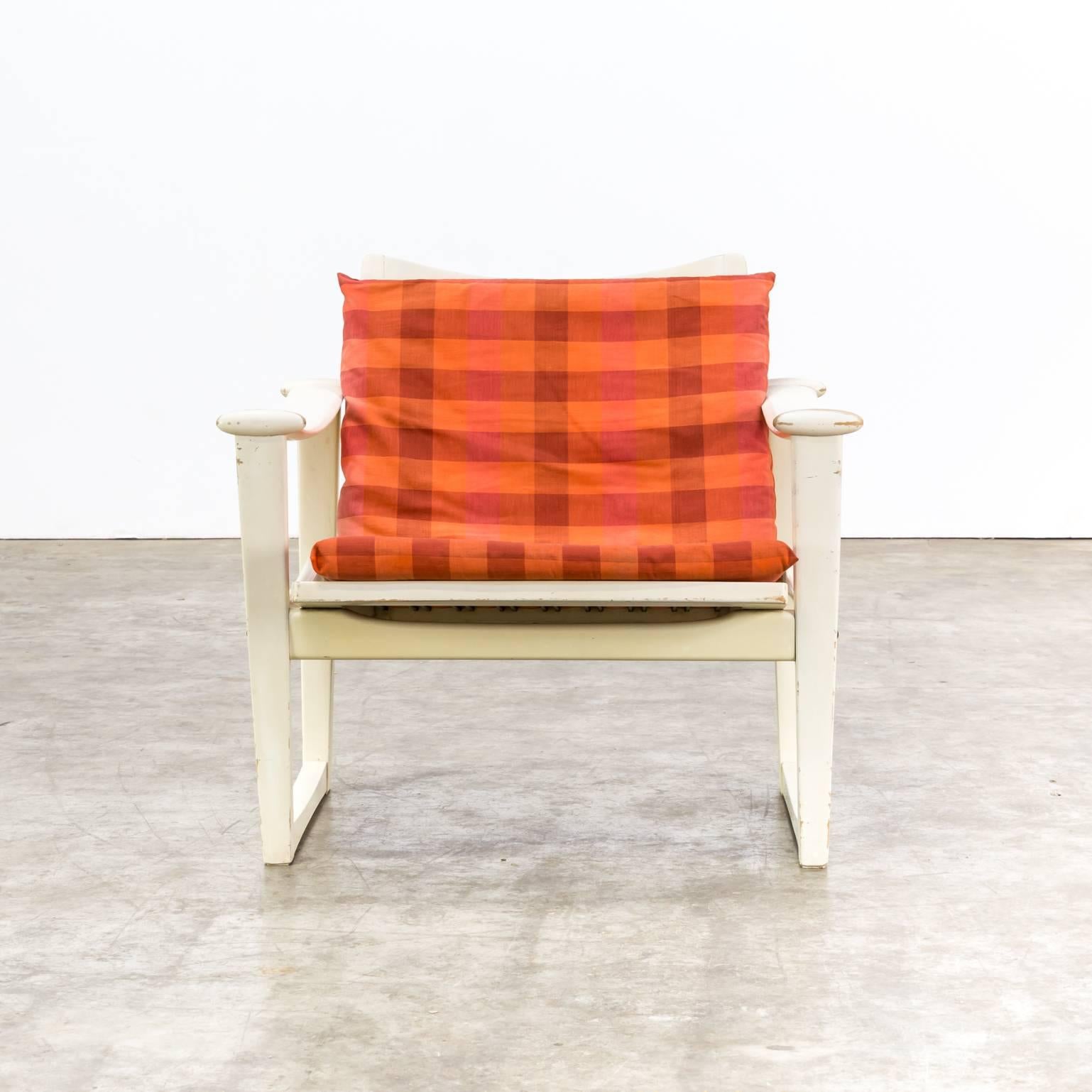 1960s Finn Juhl easy chair for Pastoe. Original condition, fabric original, lacquer usage spurs.