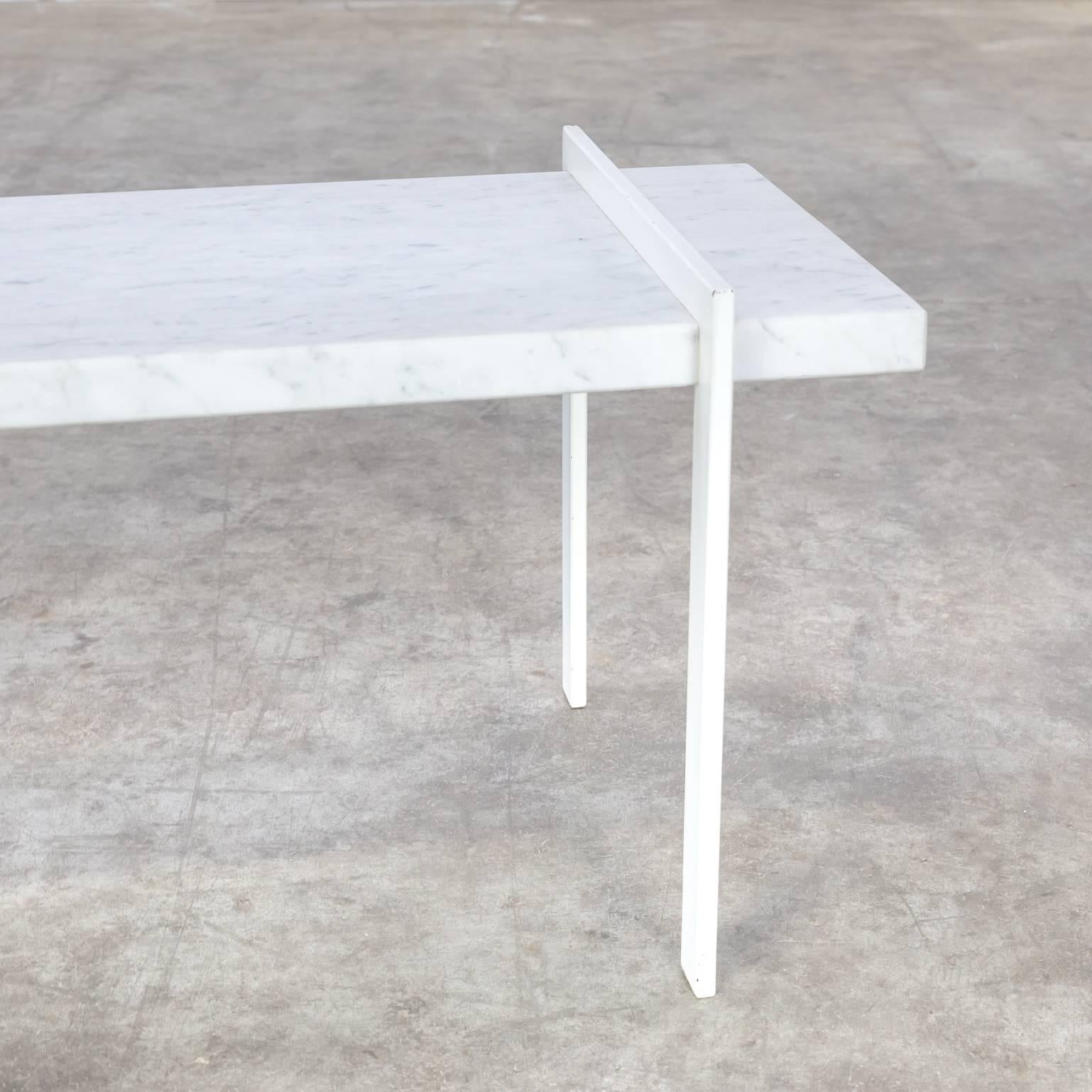 Mid century, timeless, metal and bianco carrara marble side table For Sale 2