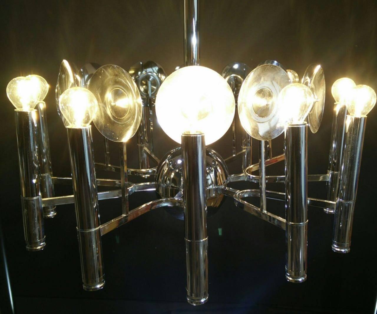 Space Age Chrome and Fourteen Light Chandelier by Reggiani, Italy ca 1970 In Fair Condition In Merida, Yucatan