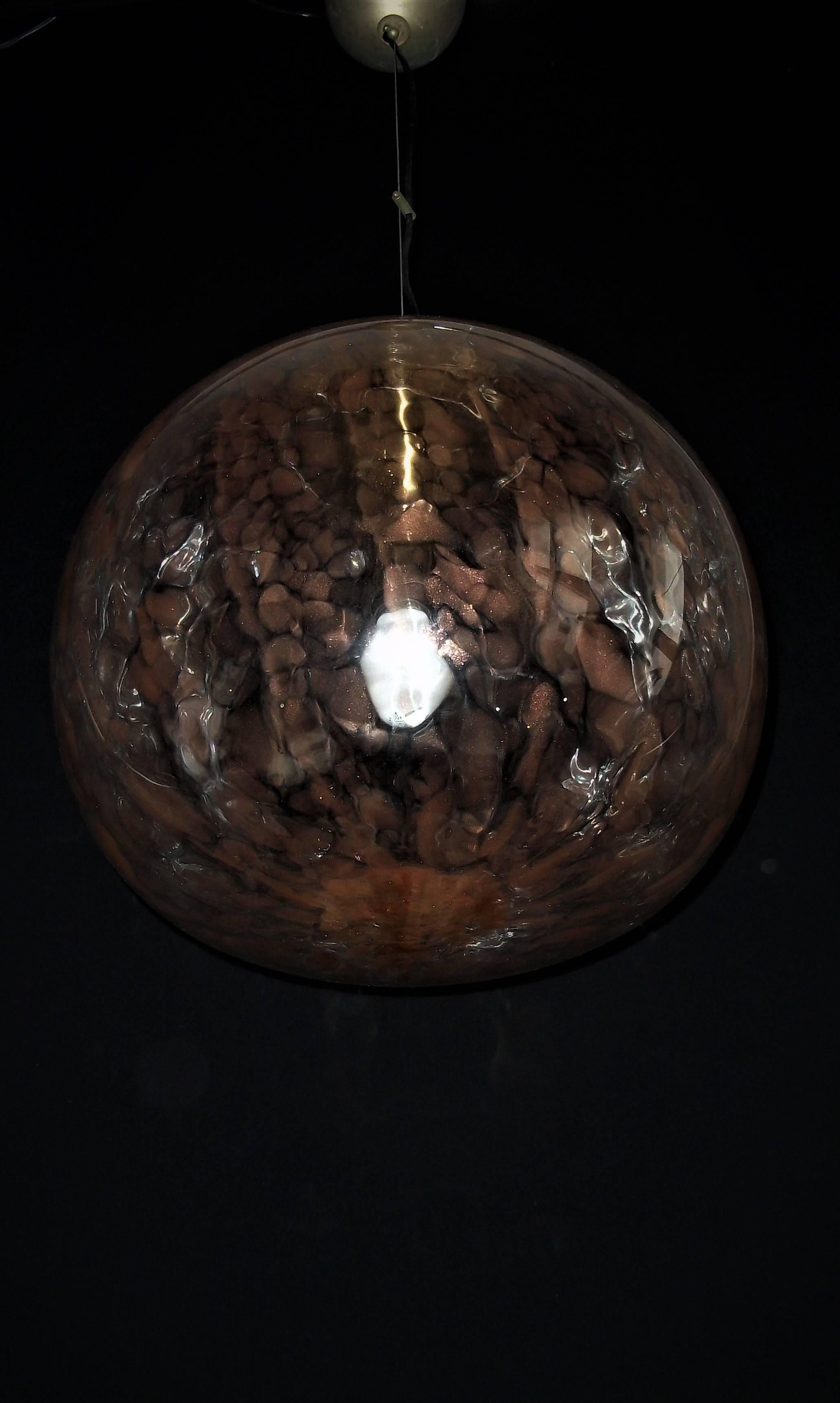 Hand-Crafted Mid-Century Modern Venini Sphere in Murano Glass For Sale
